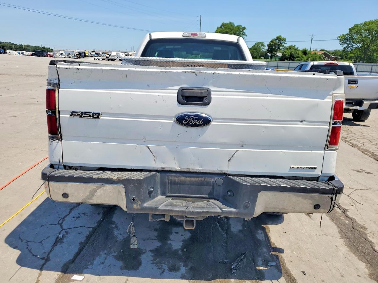 2014 Ford F150 White vin: 1FTMF1CM2EKD62007