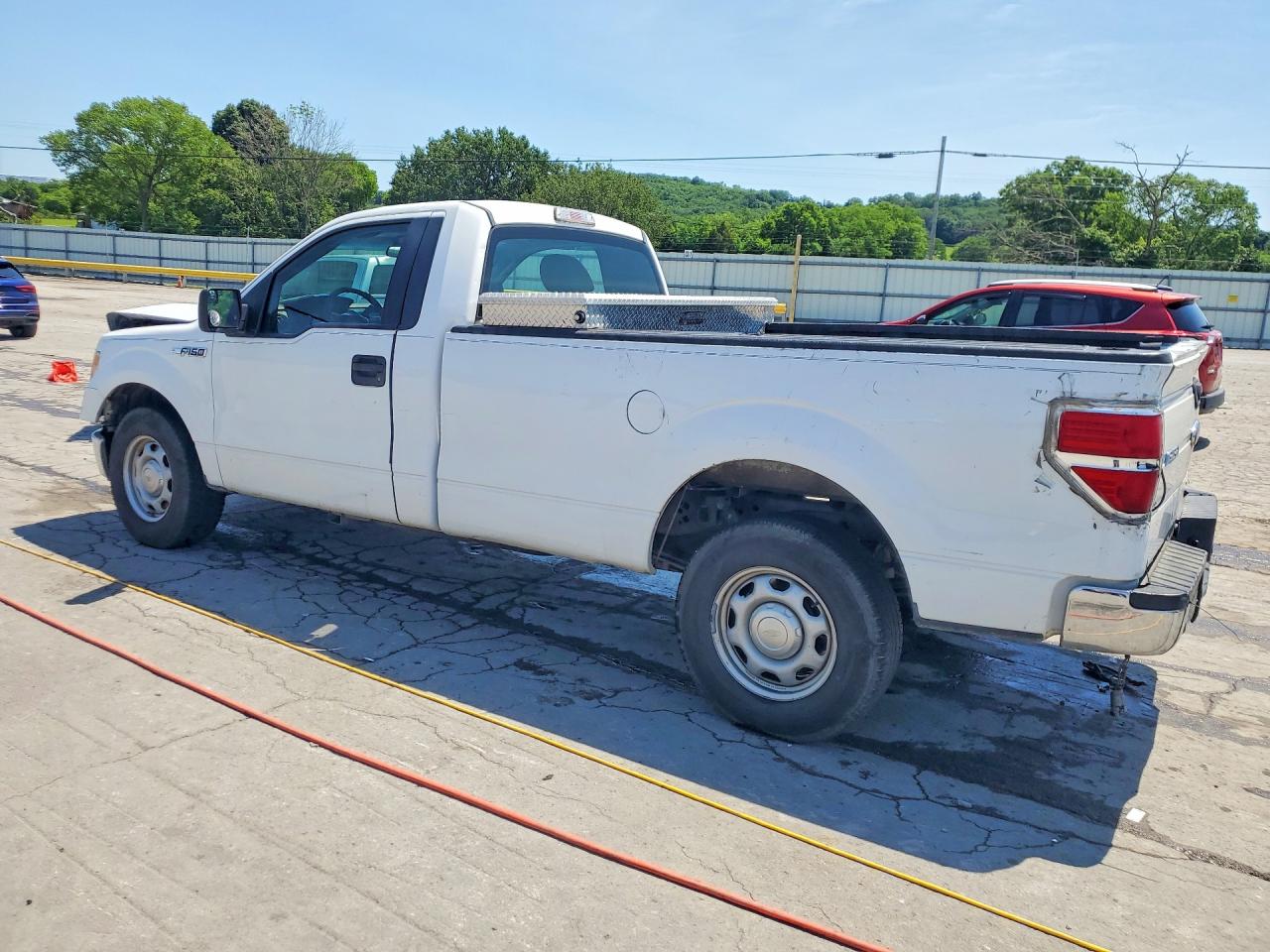 2014 Ford F150 White vin: 1FTMF1CM2EKD62007