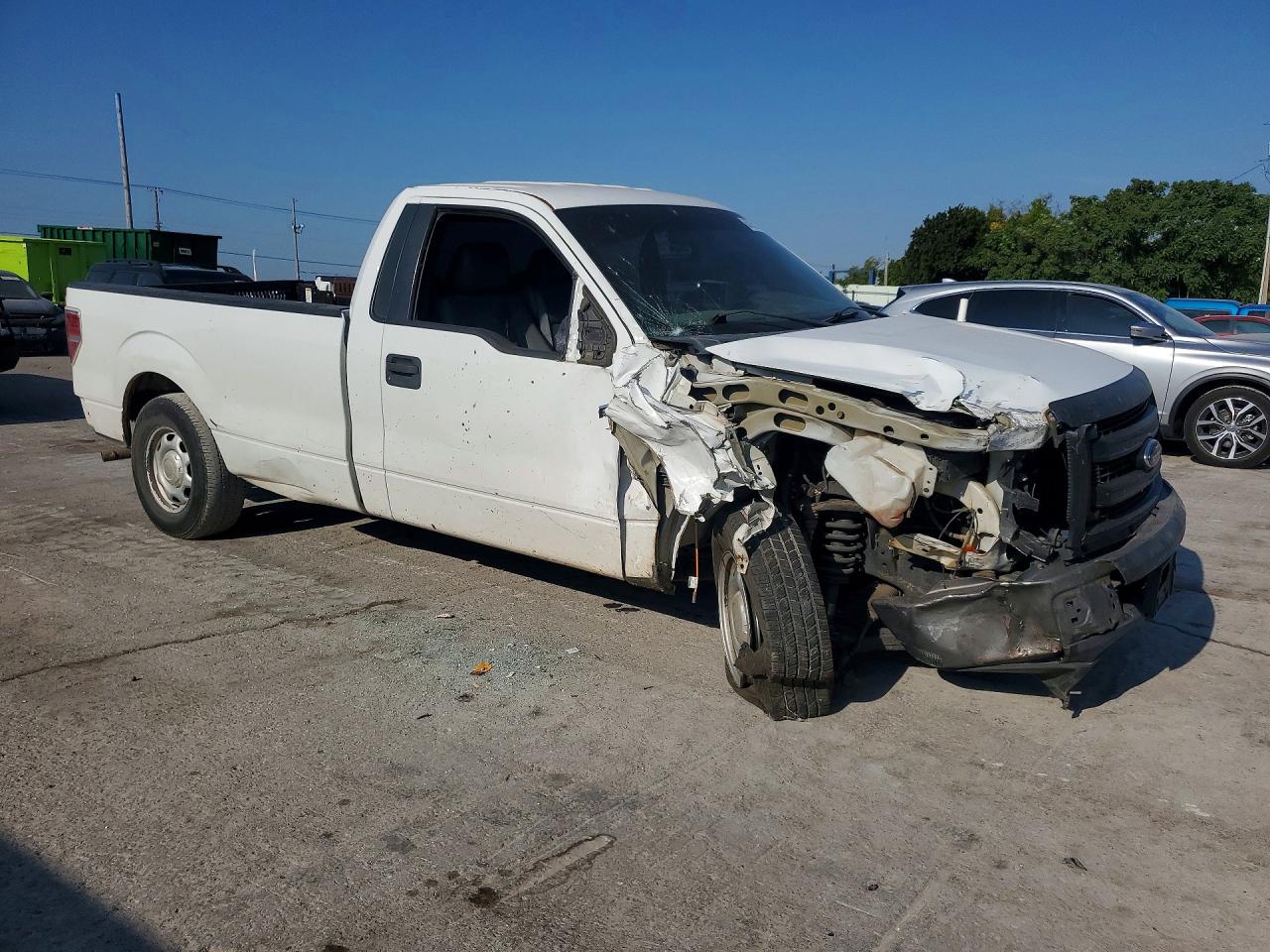 2014 Ford F150 White vin: 1FTMF1CM2EKG07016