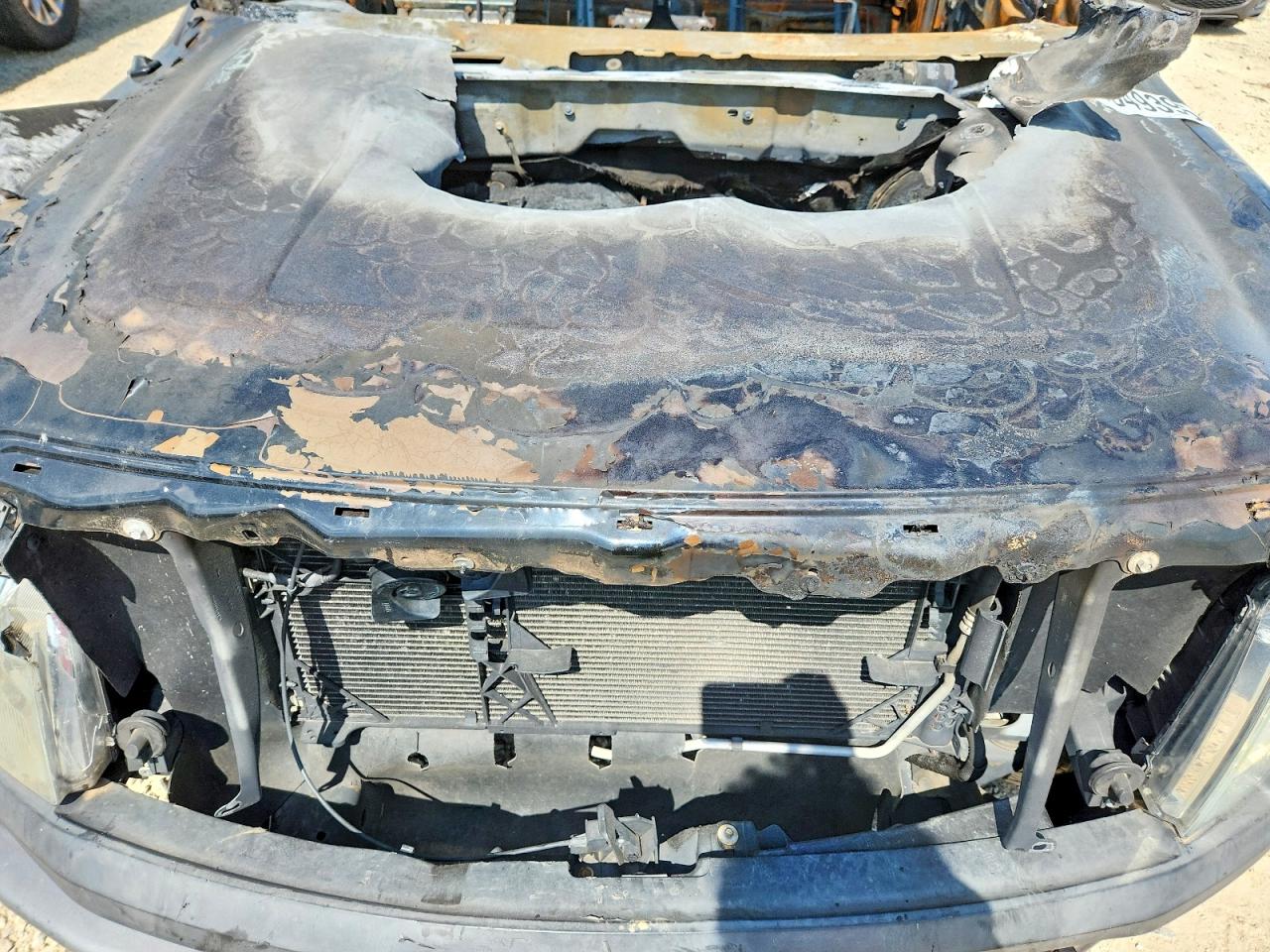 2011 Ford F150 Burn vin: 1FTMF1CM3BFB98562
