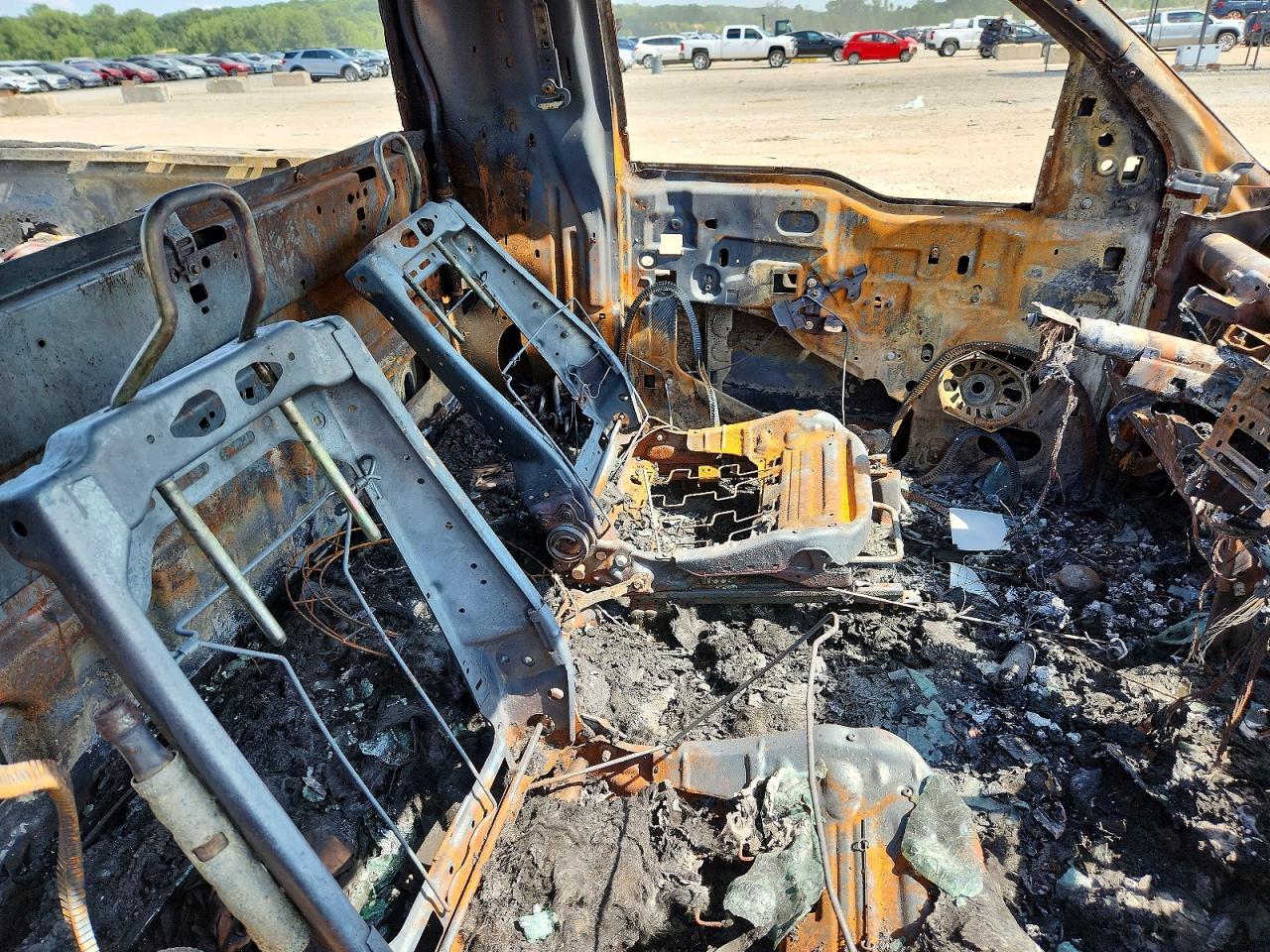 2011 Ford F150 Burn vin: 1FTMF1CM3BFB98562
