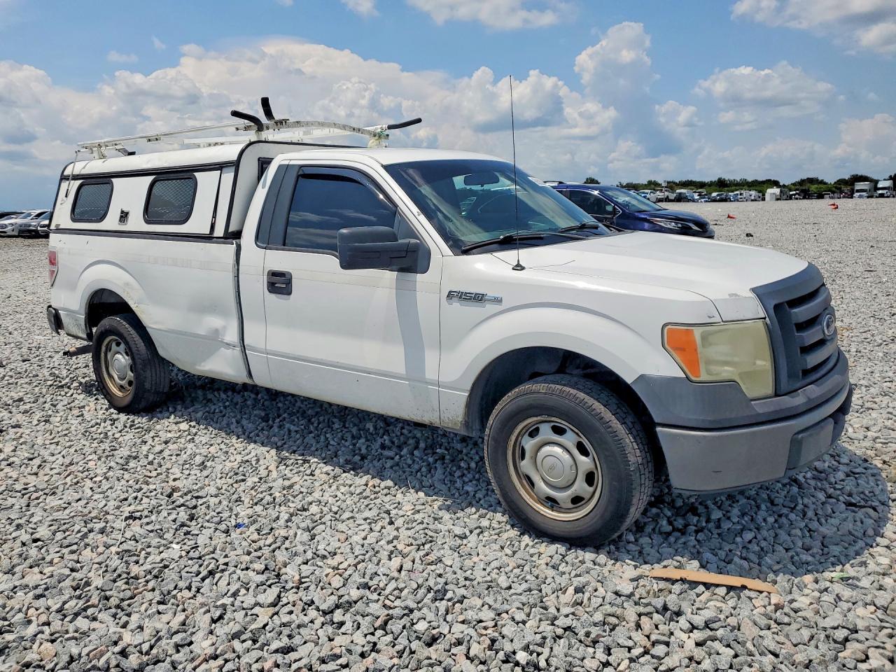 2011 Ford F150 White vin: 1FTMF1CM3BKD53215