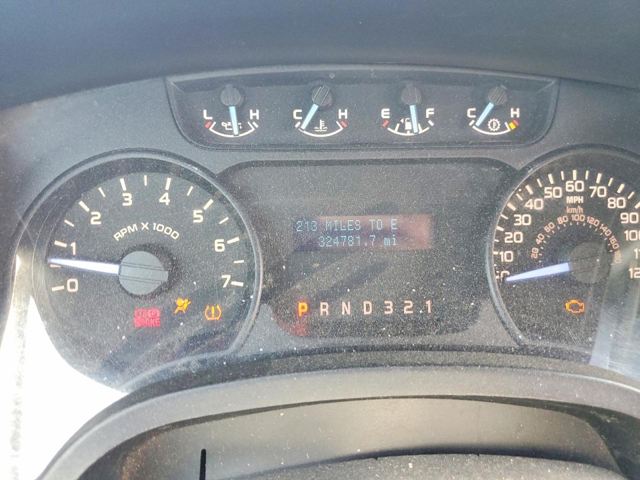 2011 Ford F150 White vin: 1FTMF1CM3BKD53215