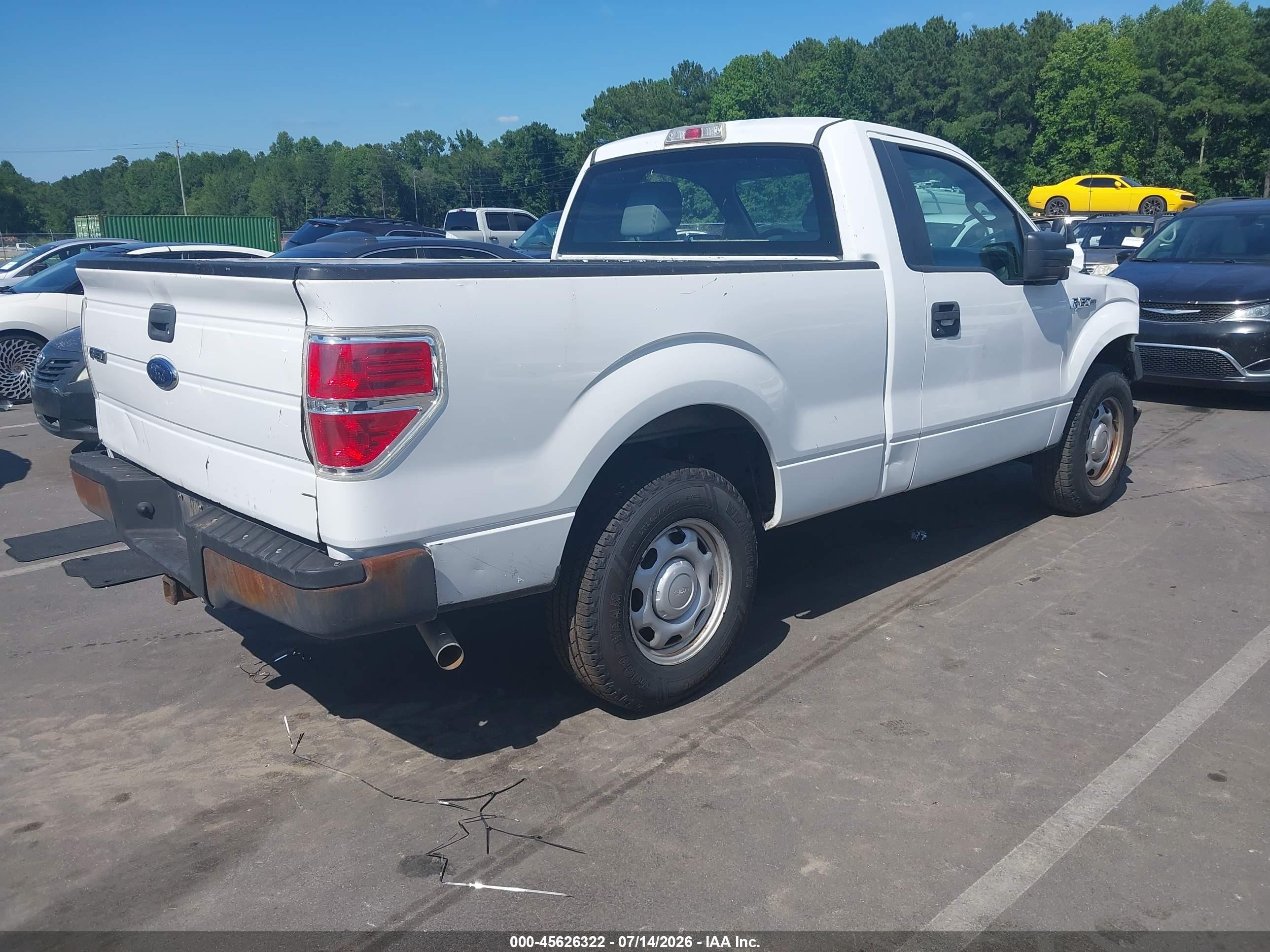 2013 Ford F-150 Xl White vin: 1FTMF1CM3DFC06453