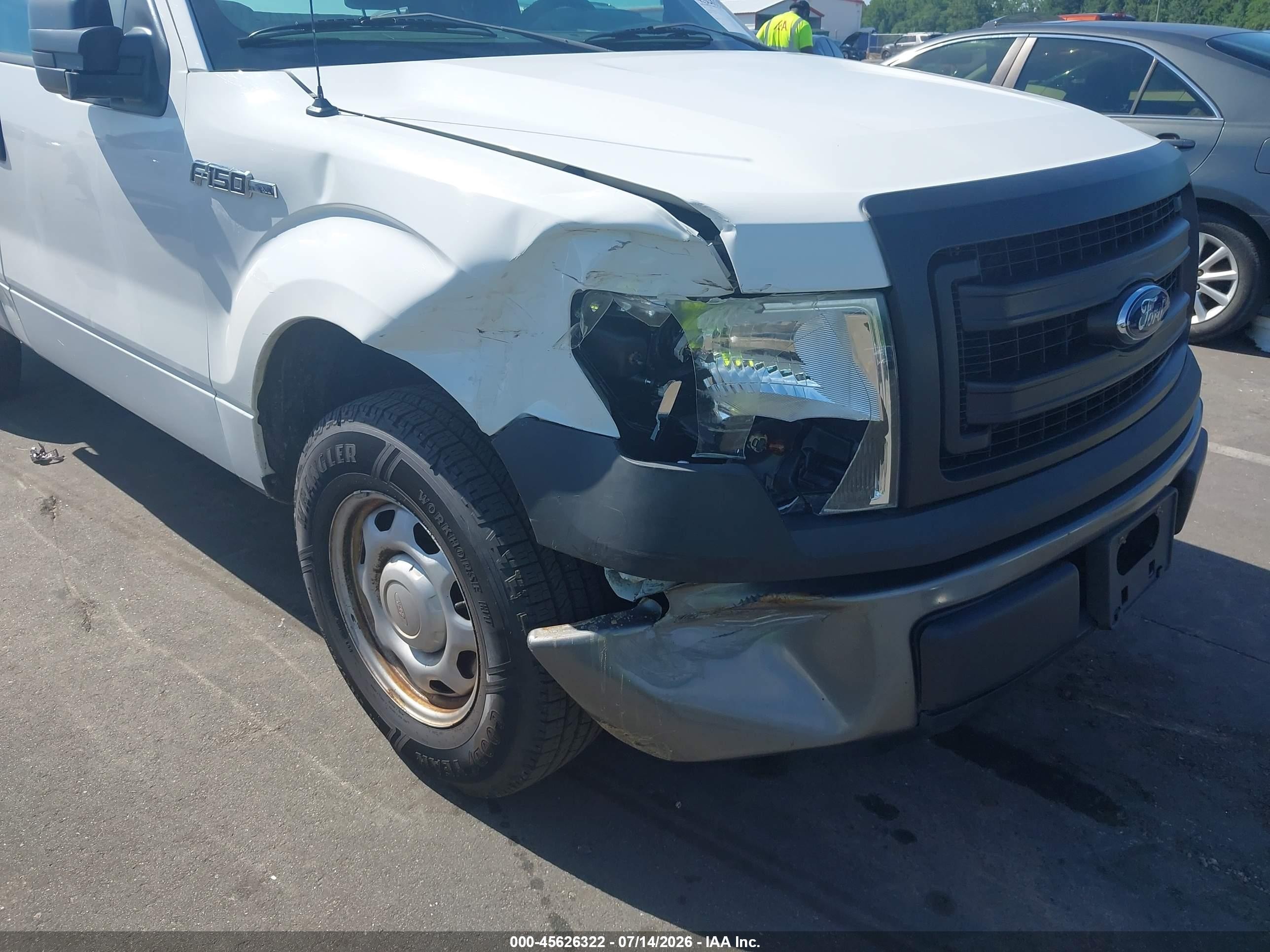 2013 Ford F-150 Xl White vin: 1FTMF1CM3DFC06453