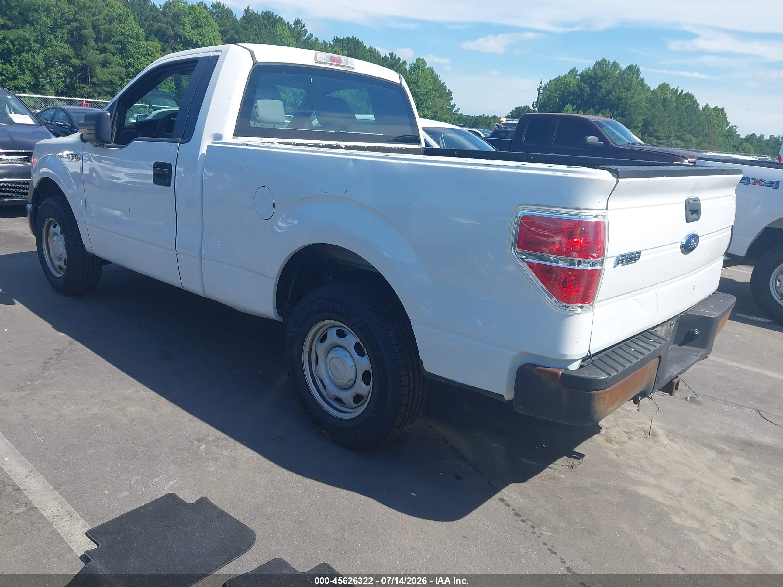 2013 Ford F-150 Xl White vin: 1FTMF1CM3DFC06453