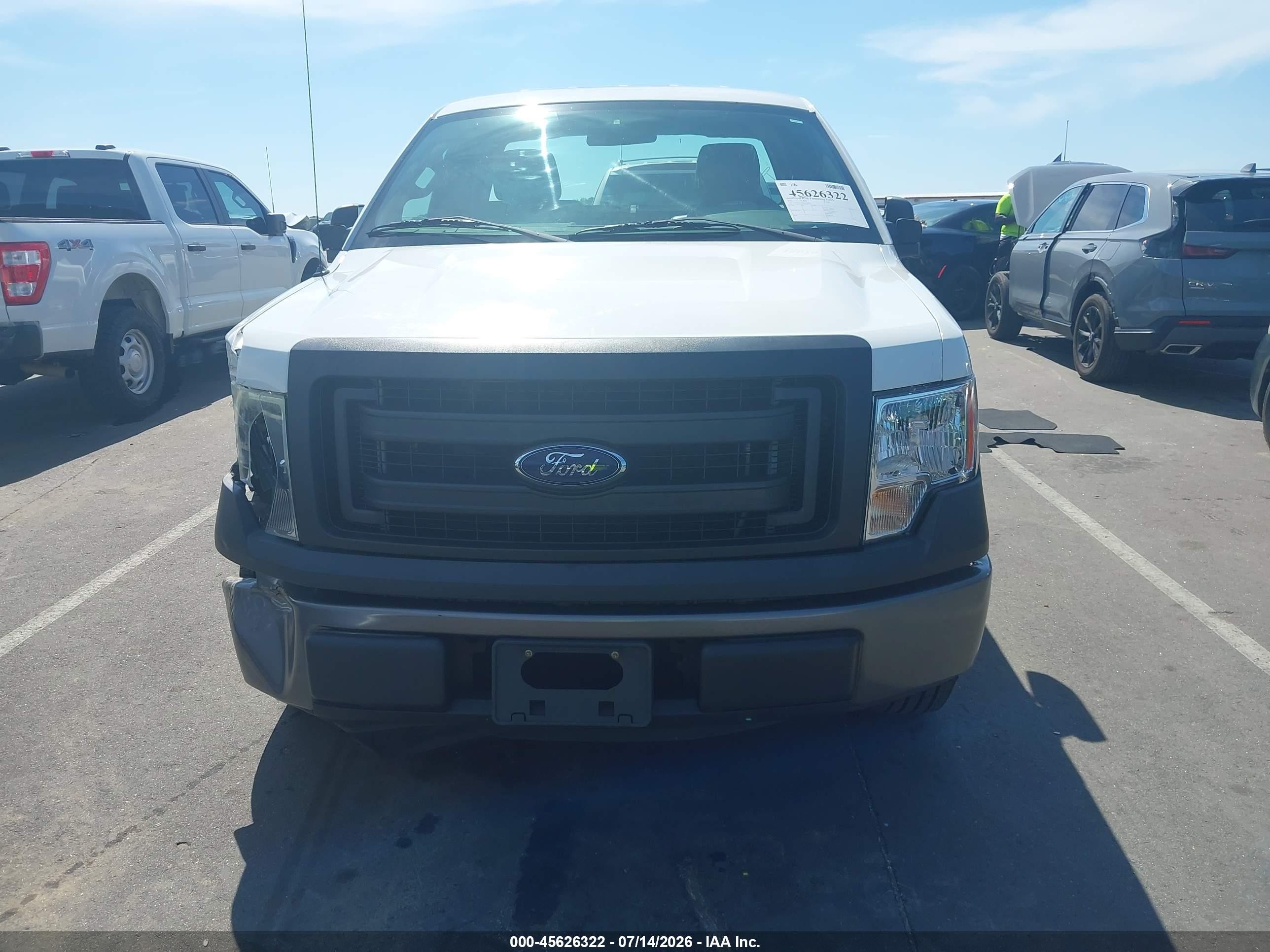 2013 Ford F-150 Xl White vin: 1FTMF1CM3DFC06453