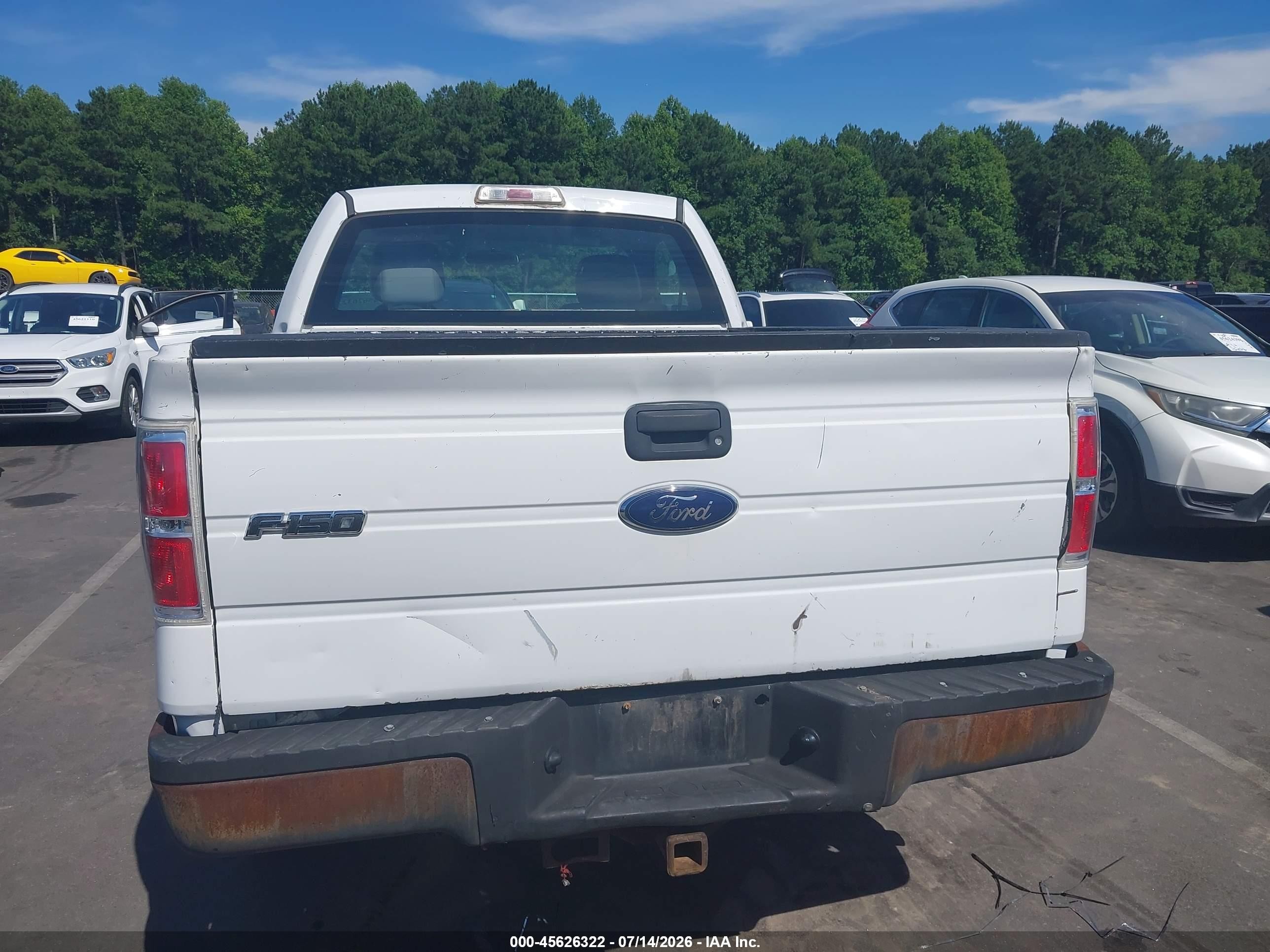 2013 Ford F-150 Xl White vin: 1FTMF1CM3DFC06453