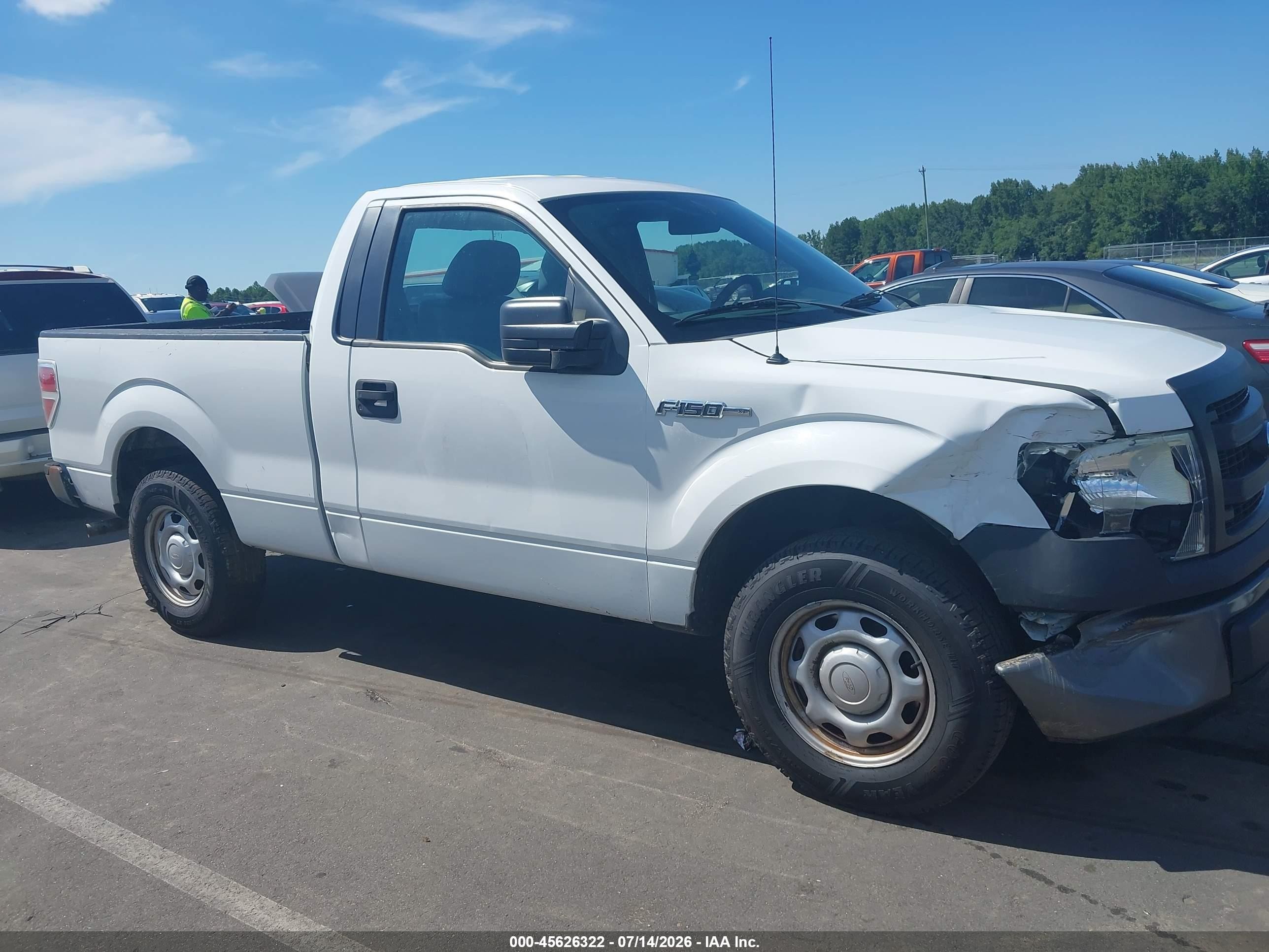 2013 Ford F-150 Xl White vin: 1FTMF1CM3DFC06453