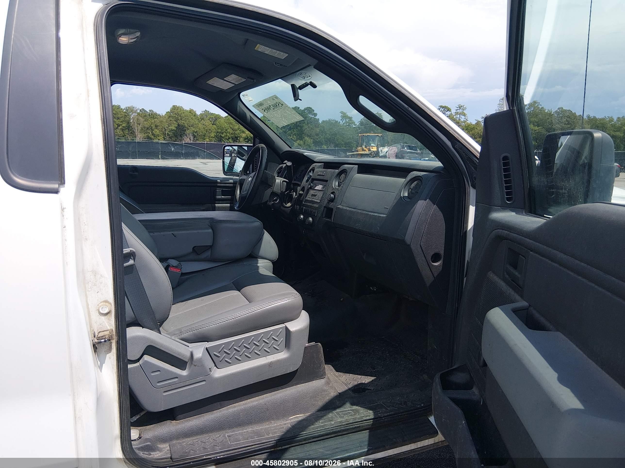 2013 Ford F-150 Xl White vin: 1FTMF1CM3DKE35528