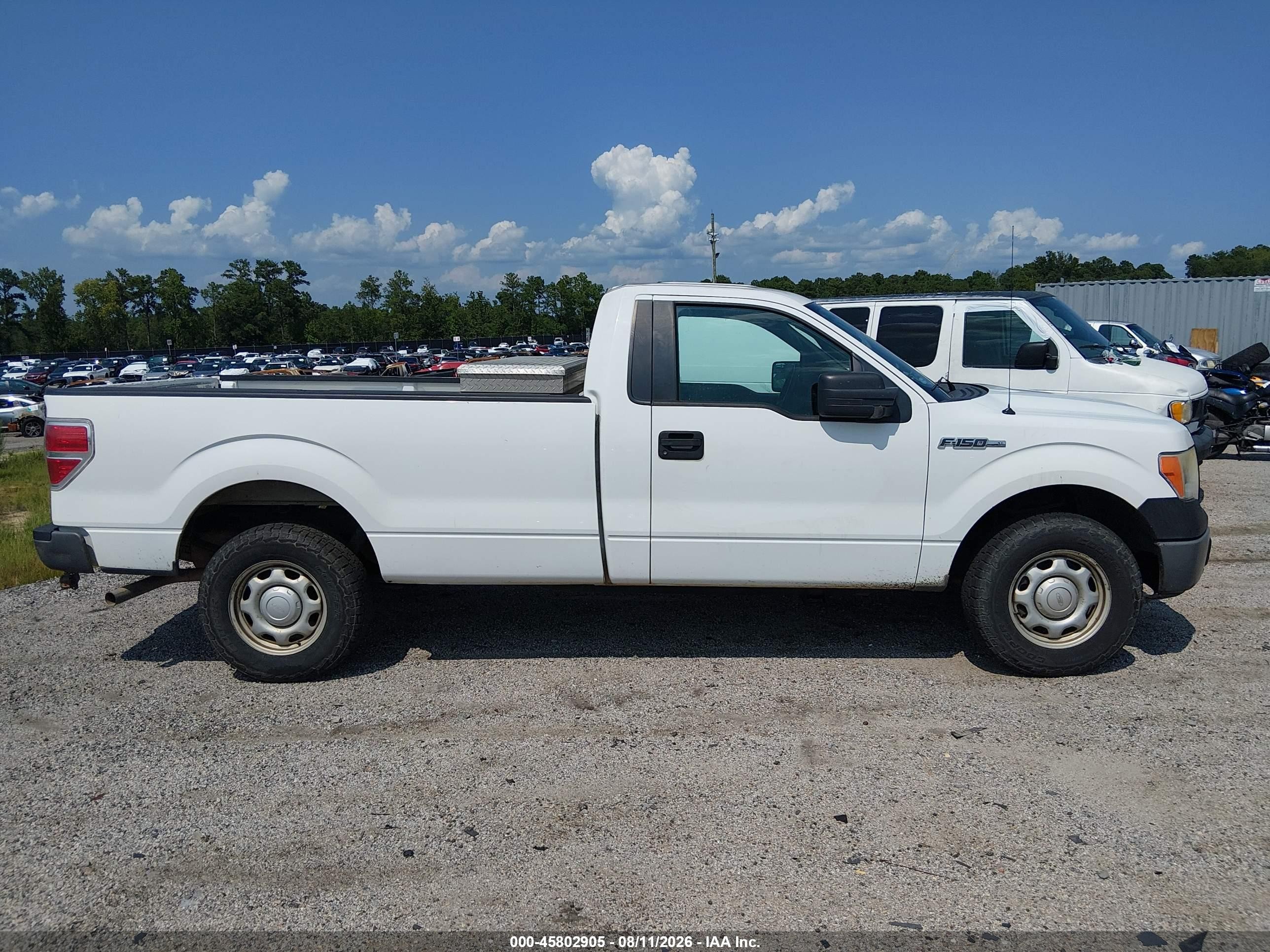 2013 Ford F-150 Xl White vin: 1FTMF1CM3DKE35528