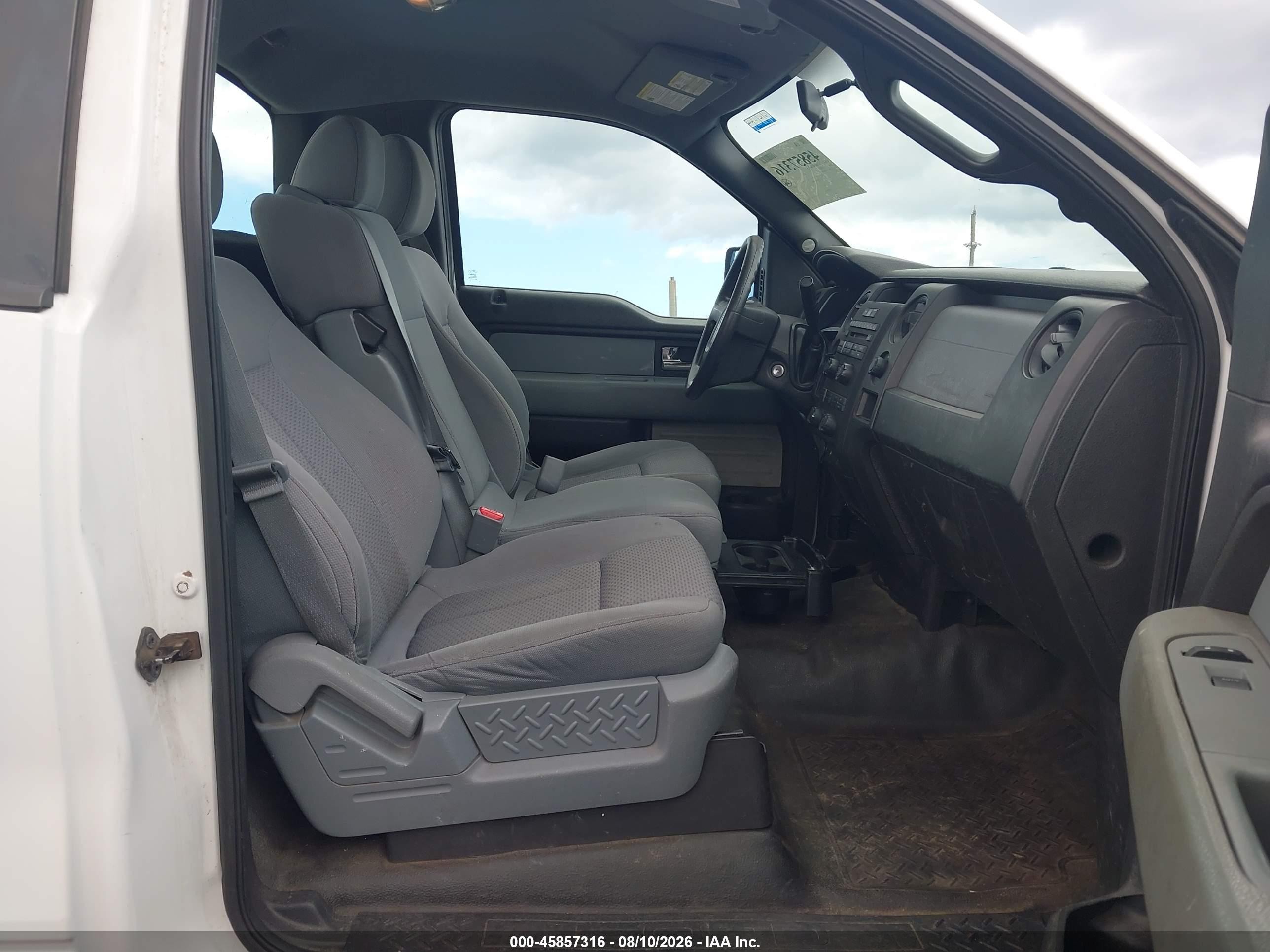2014 Ford F-150 Xl White vin: 1FTMF1CM3EKE66487