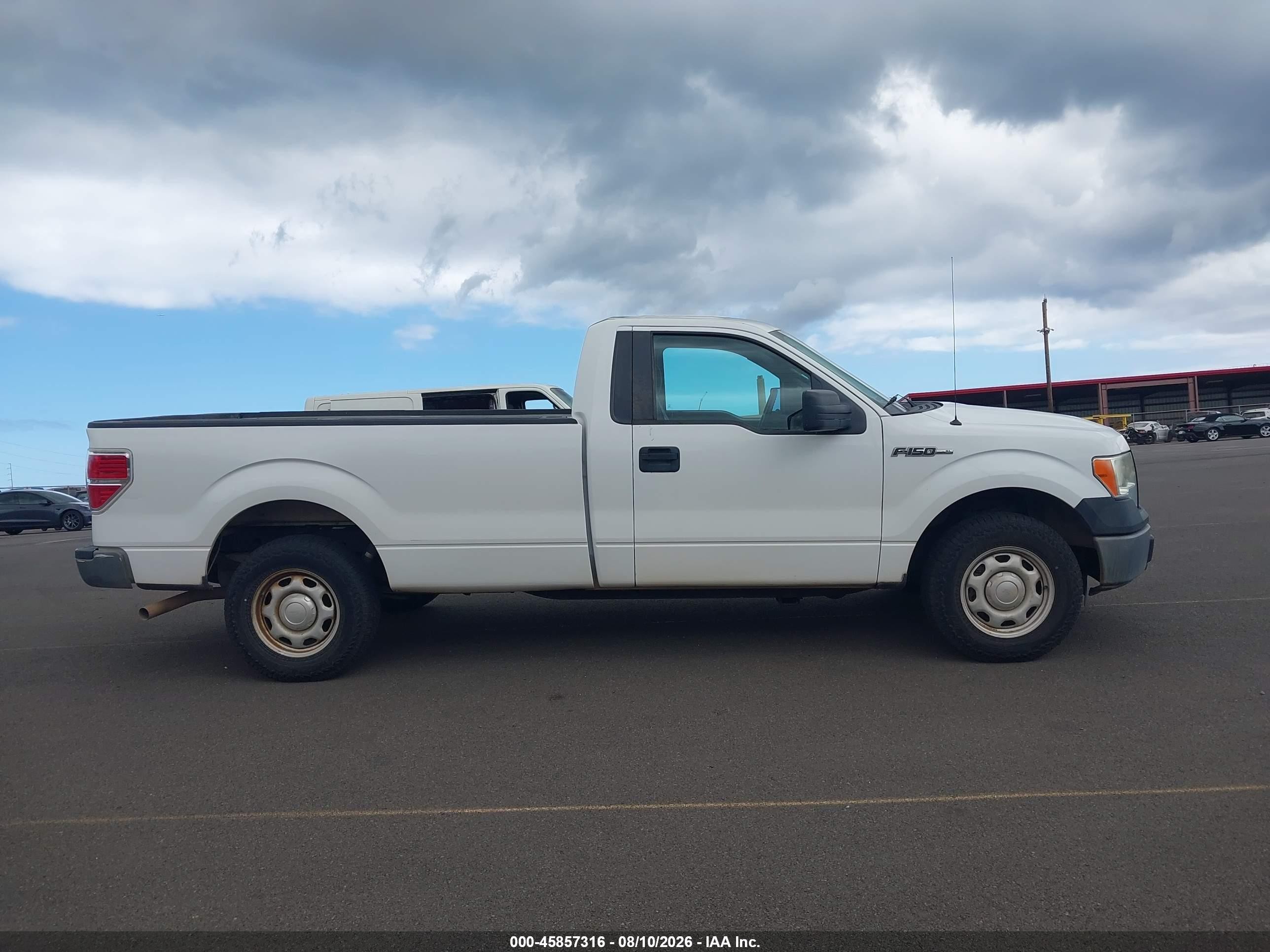 2014 Ford F-150 Xl White vin: 1FTMF1CM3EKE66487