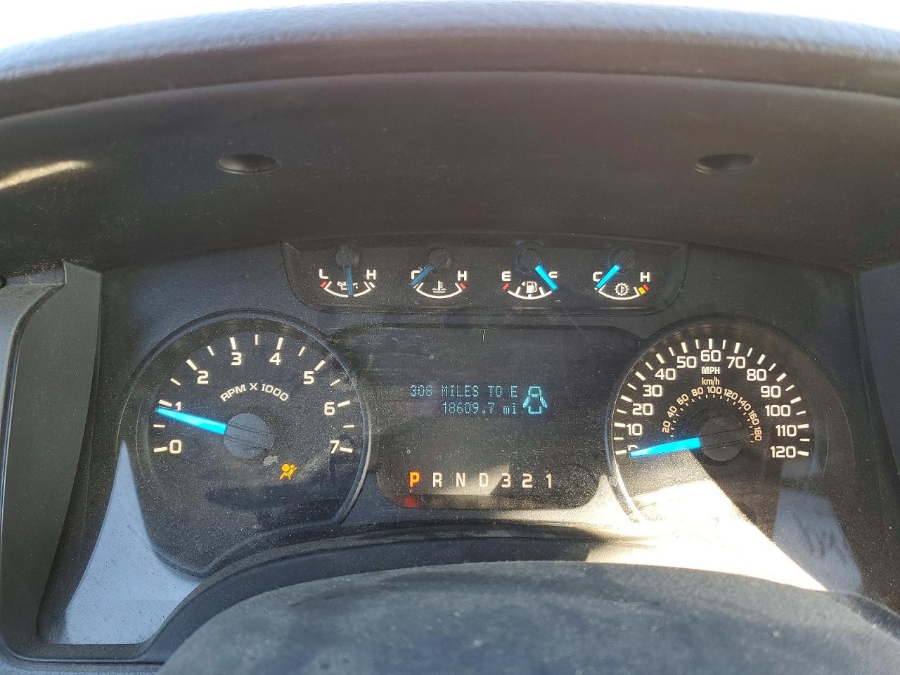 2014 Ford F150 White vin: 1FTMF1CM3EKF94387