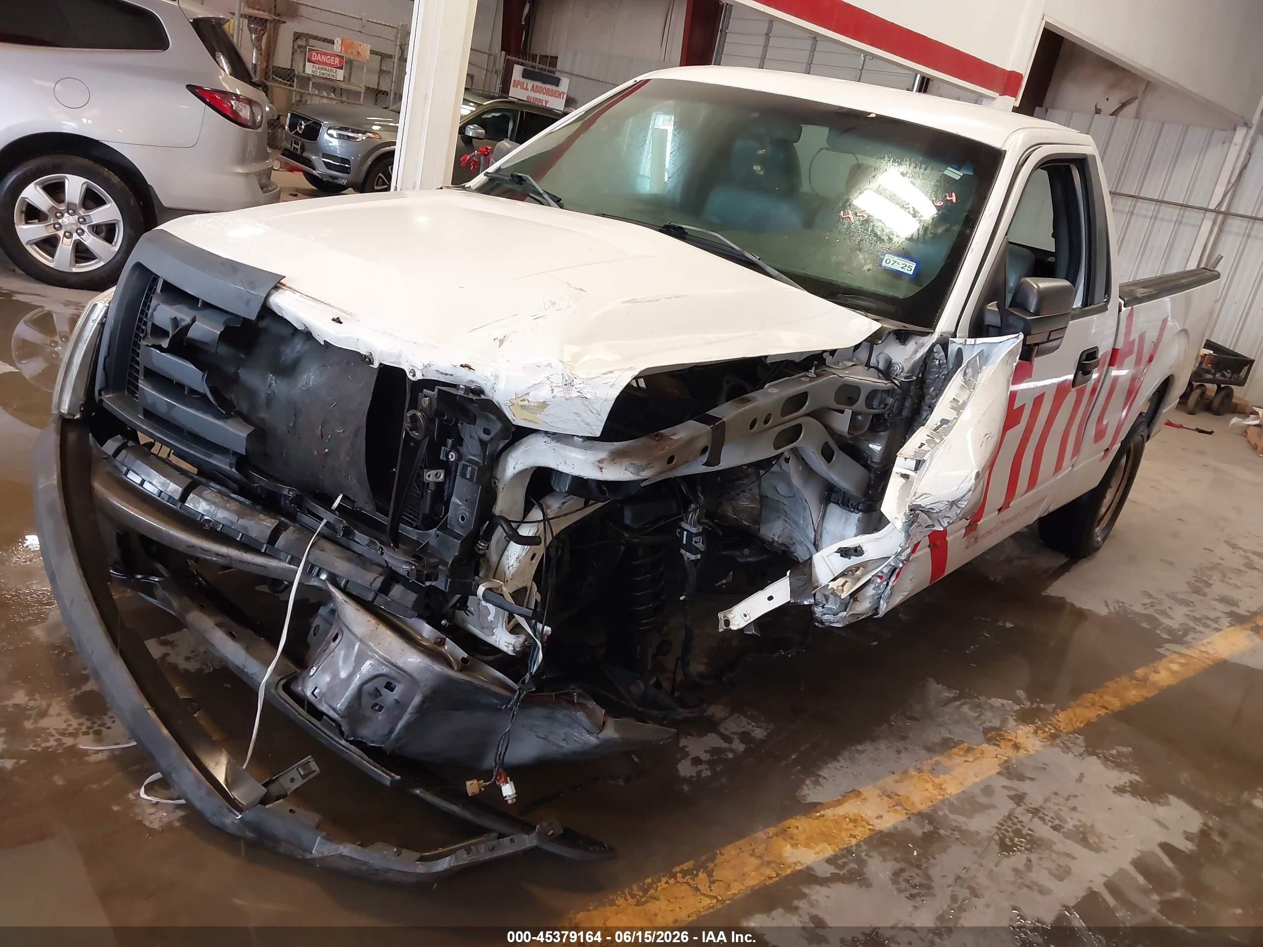 2011 Ford F-150 Xl White vin: 1FTMF1CM4BFD15842