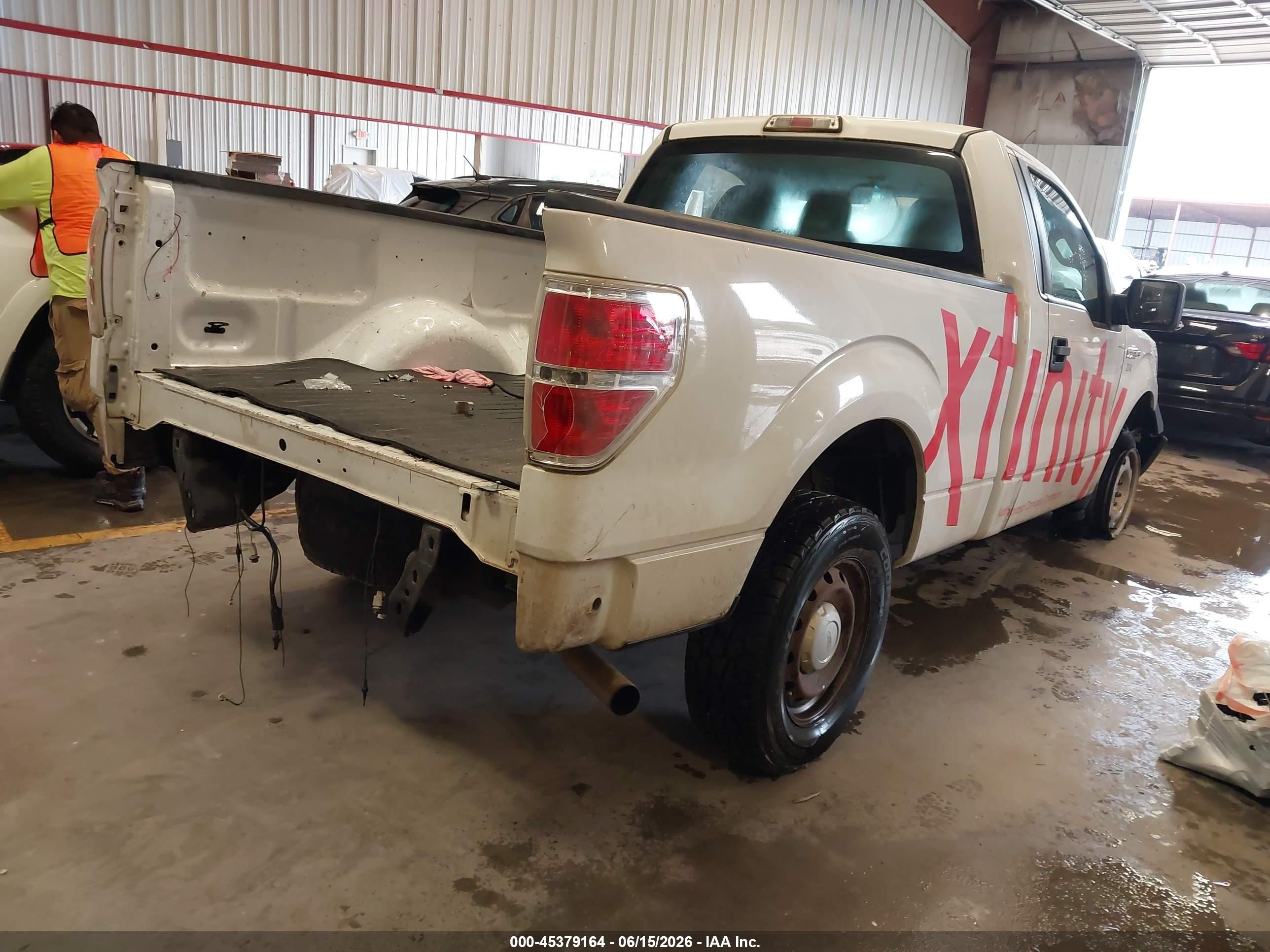 2011 Ford F-150 Xl White vin: 1FTMF1CM4BFD15842