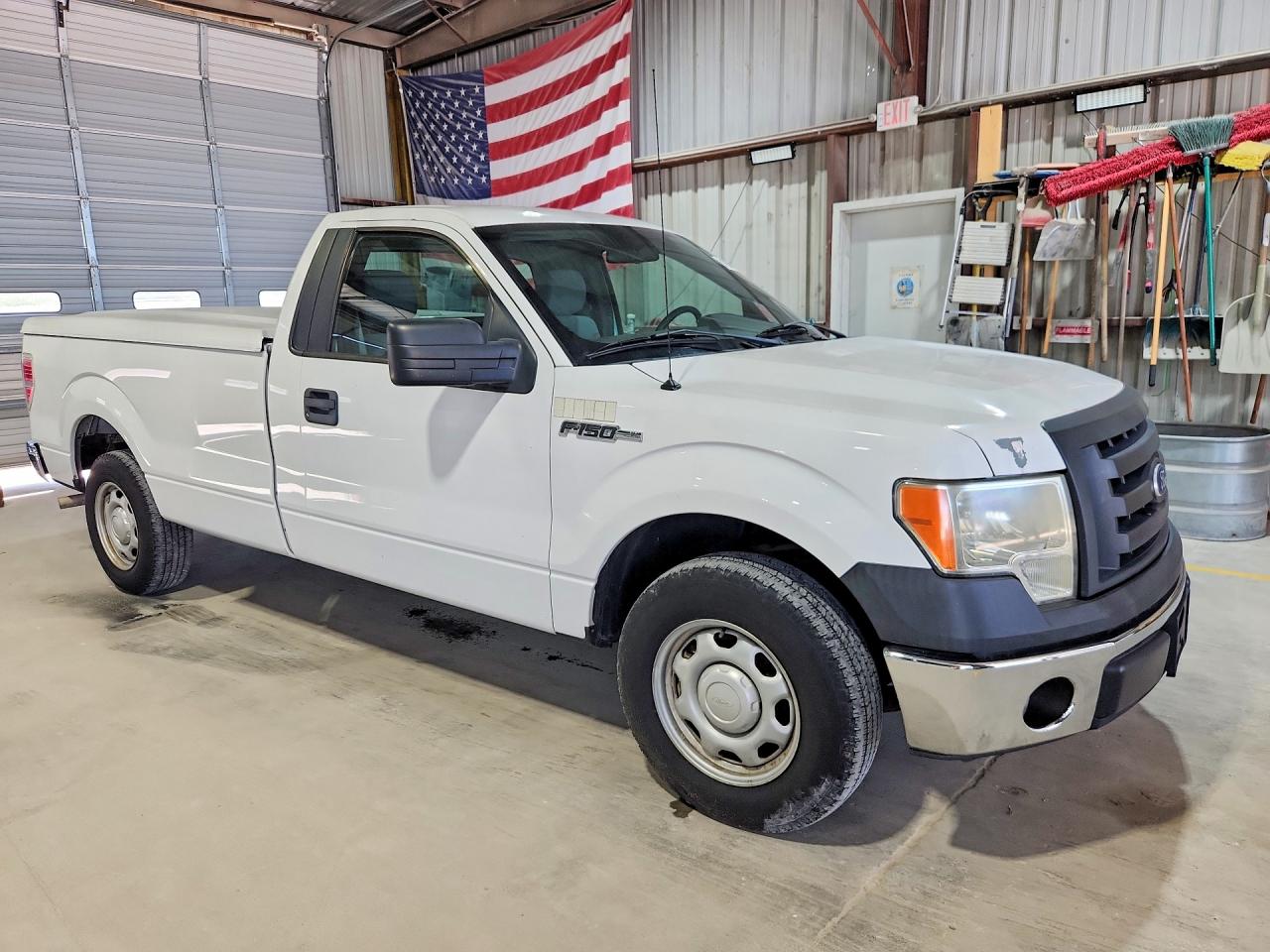 2011 Ford F150 White vin: 1FTMF1CM4BKD19879