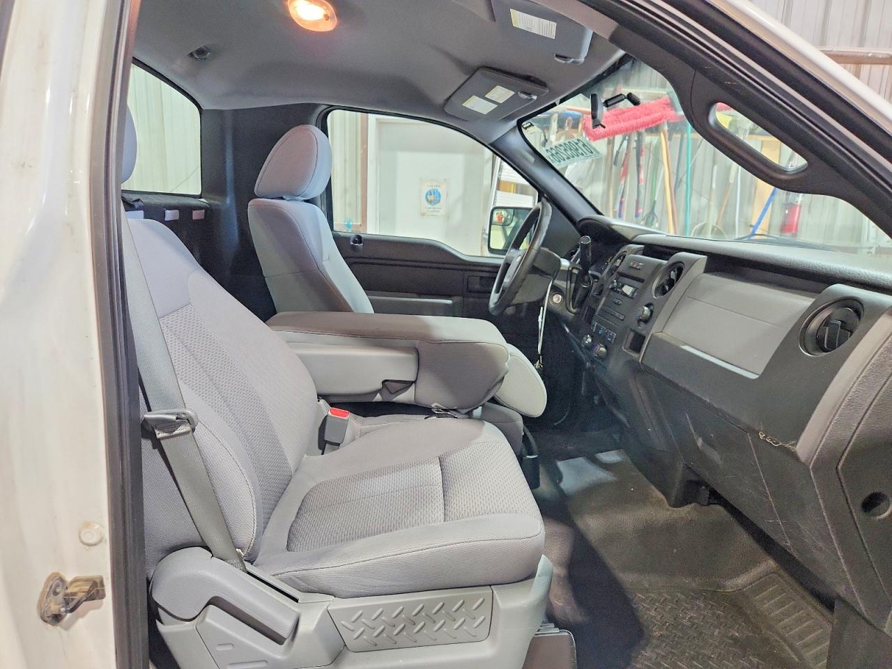 2011 Ford F150 White vin: 1FTMF1CM4BKD19879