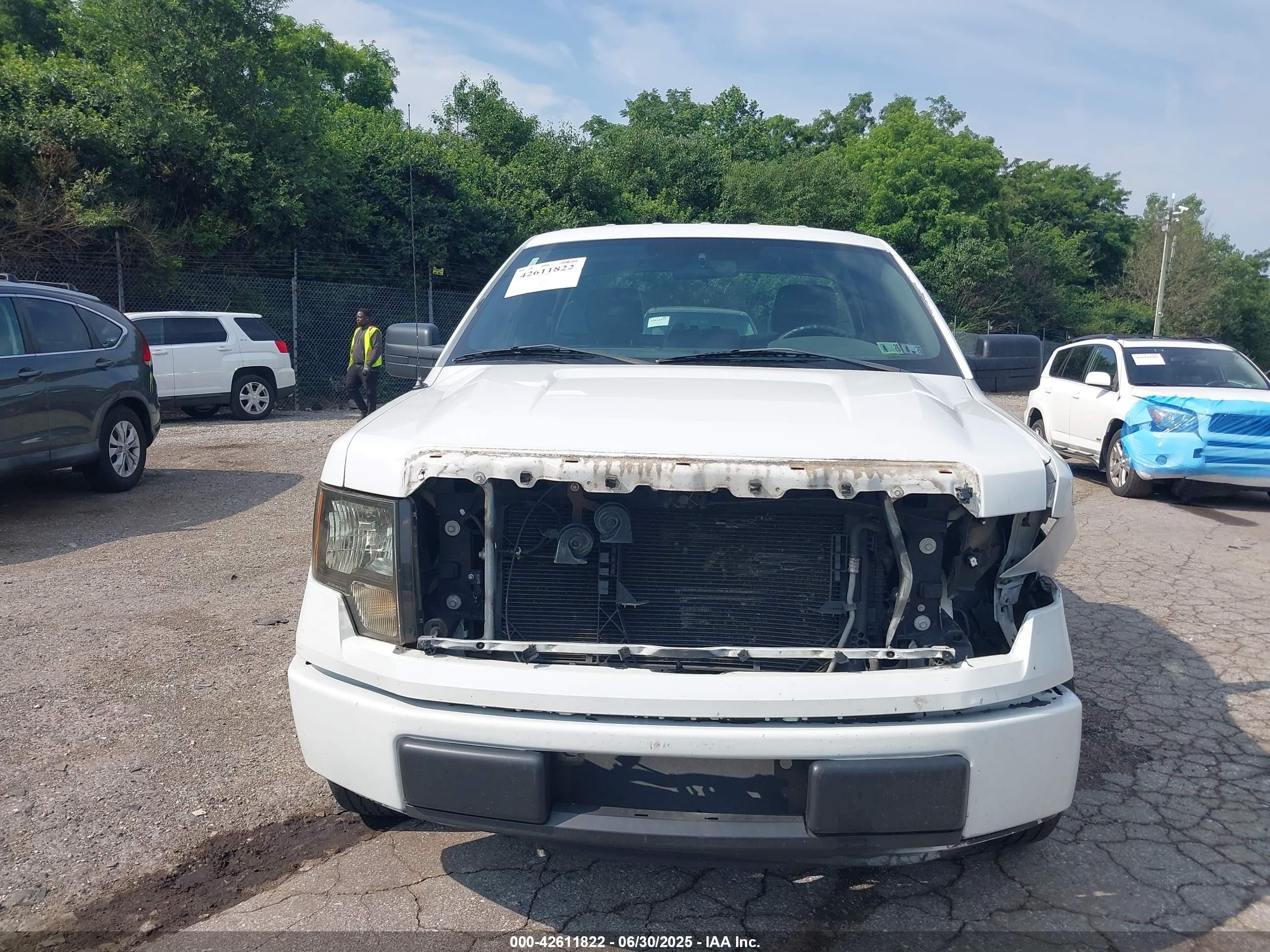 2013 Ford F-150 Xl White vin: 1FTMF1CM4DFC16781