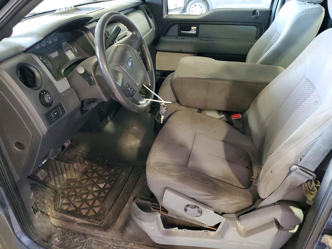 2013 Ford F150 Blue vin: 1FTMF1CM4DKD95654