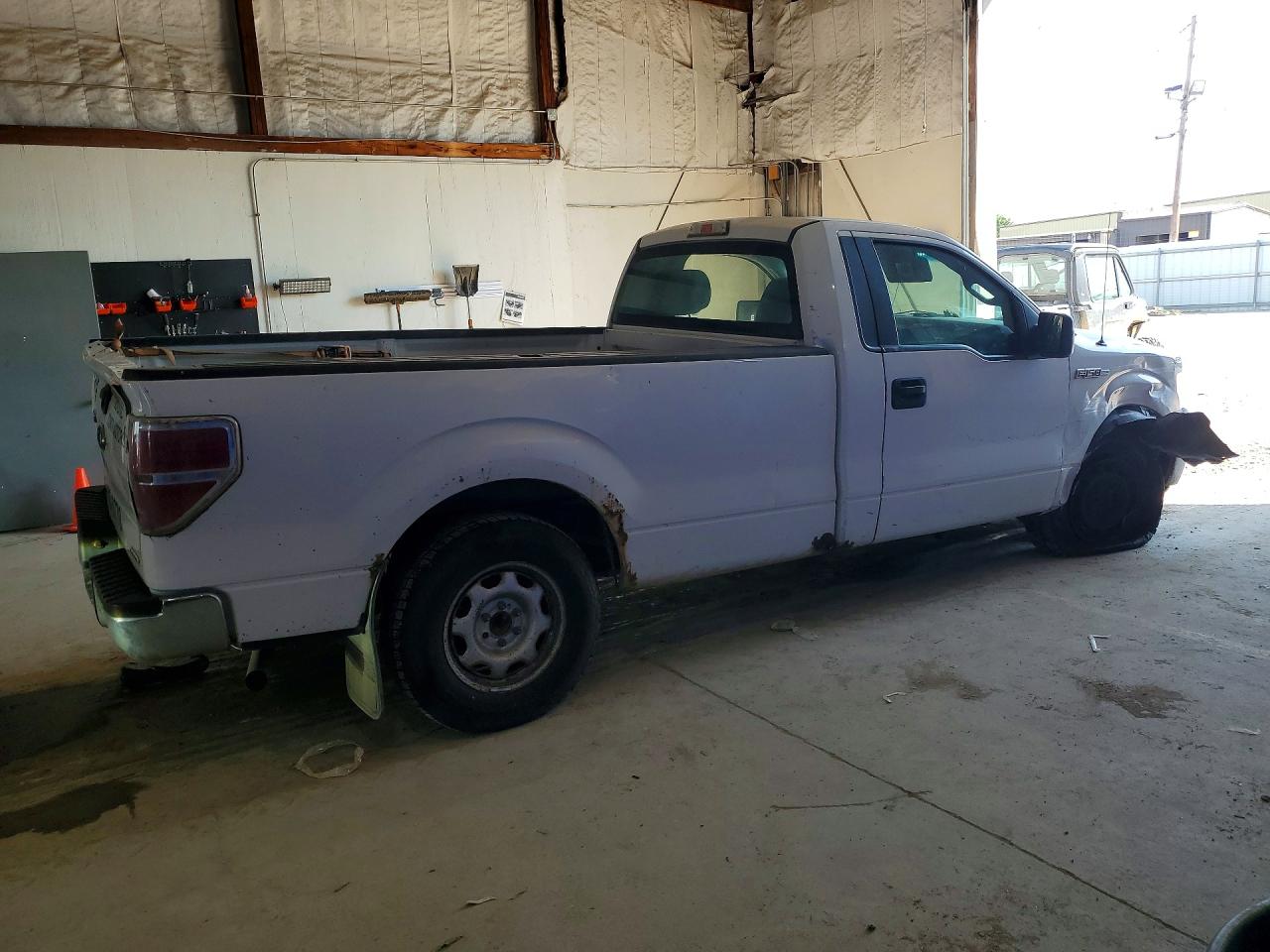 2013 Ford F-150 Xl White vin: 1FTMF1CM4DKF38893