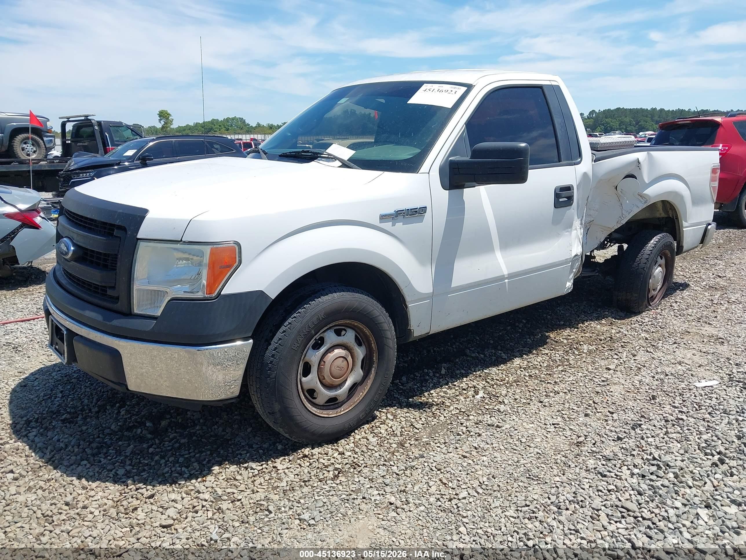 2014 Ford F-150 Xl White vin: 1FTMF1CM4EFA67581