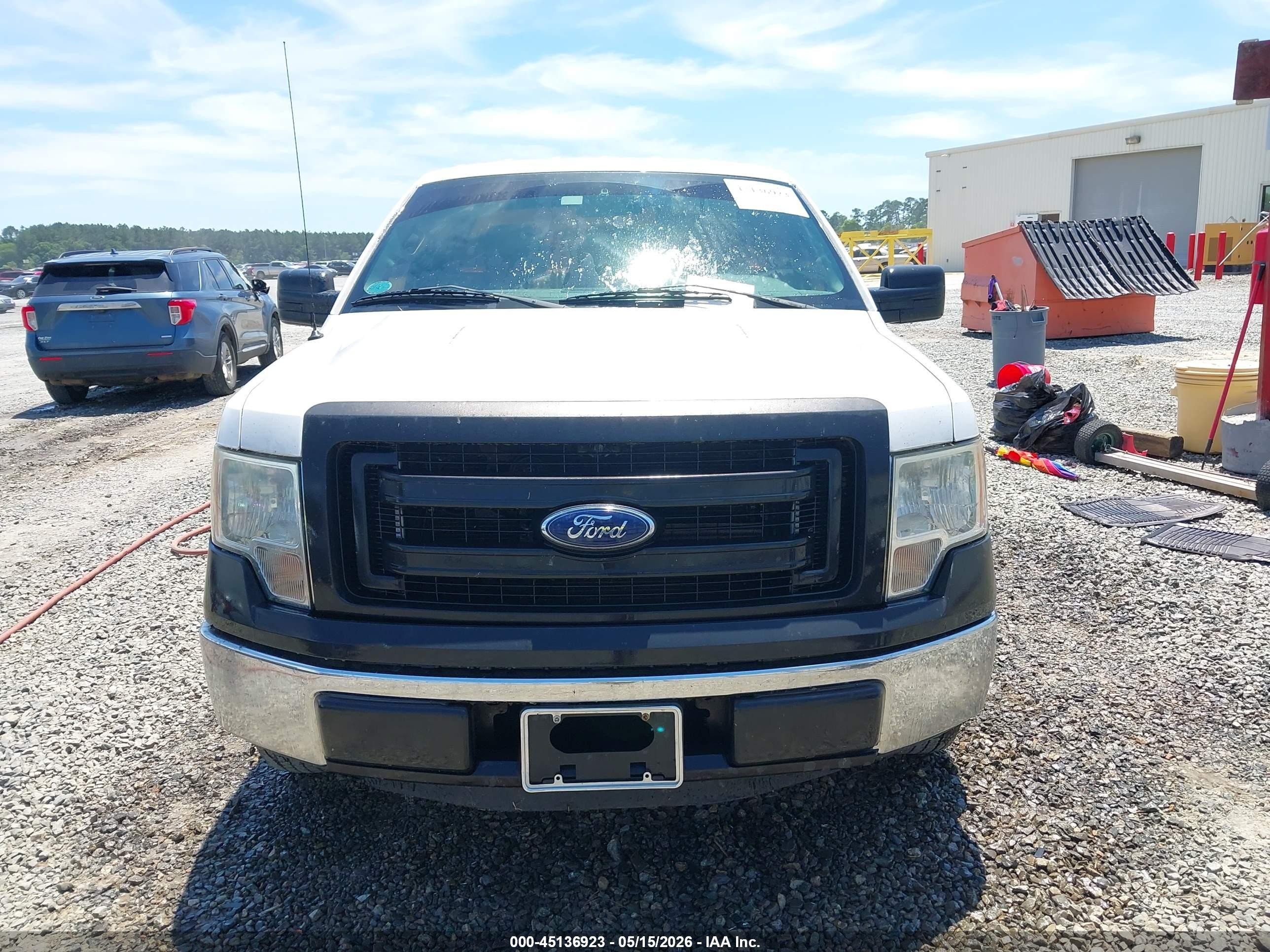 2014 Ford F-150 Xl White vin: 1FTMF1CM4EFA67581