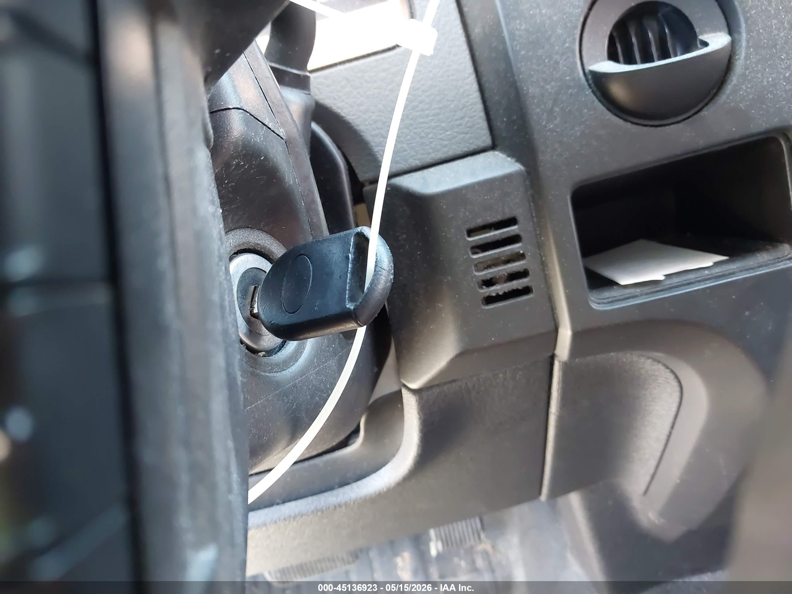 2014 Ford F-150 Xl White vin: 1FTMF1CM4EFA67581