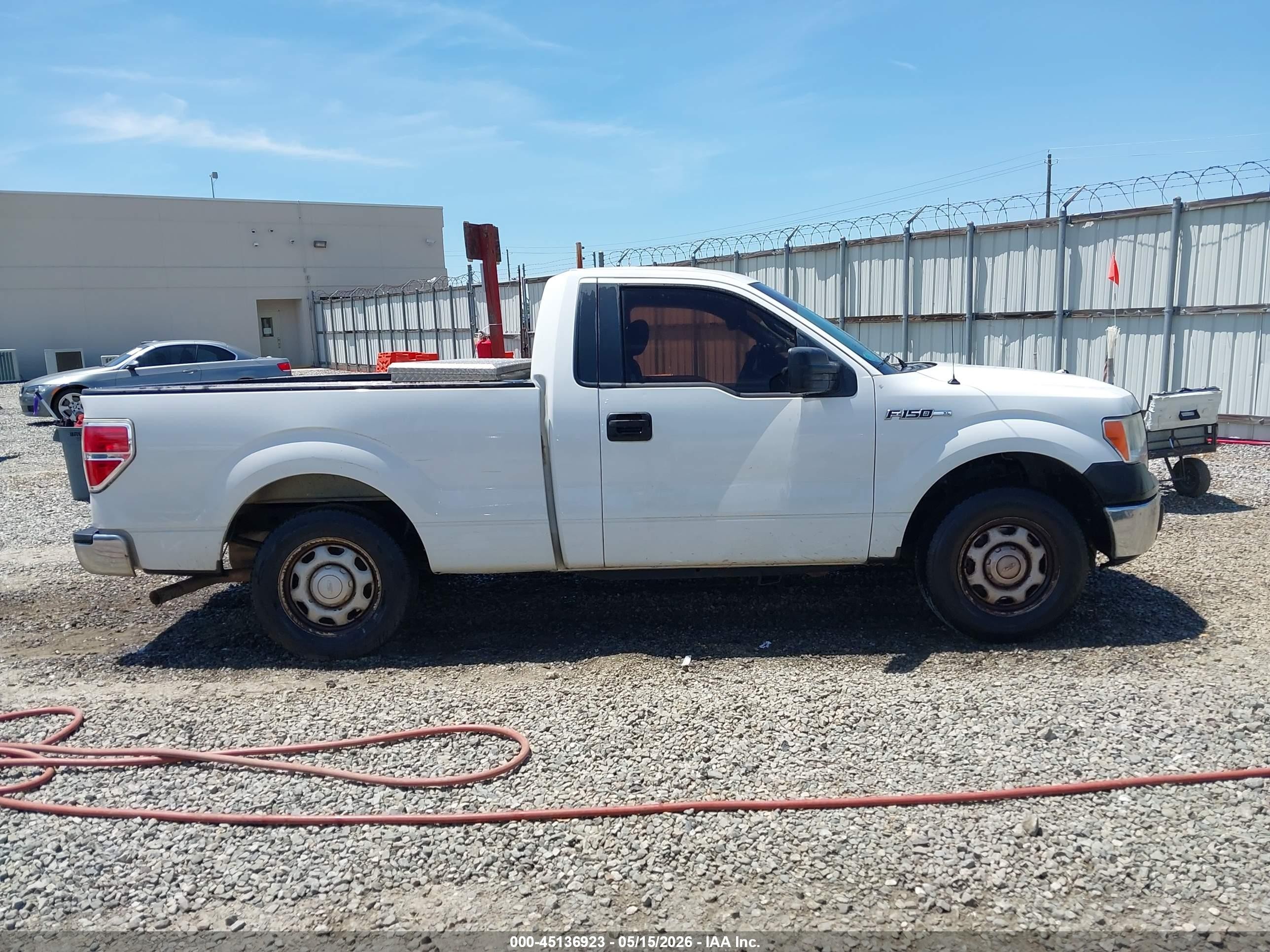 2014 Ford F-150 Xl White vin: 1FTMF1CM4EFA67581