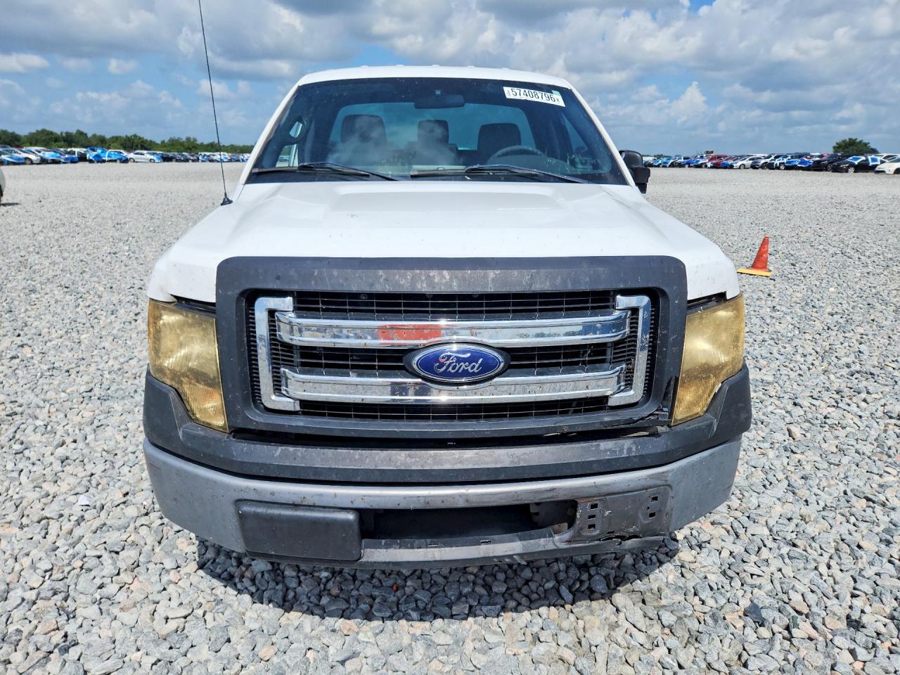 2014 Ford F150 White vin: 1FTMF1CM4EKF16362