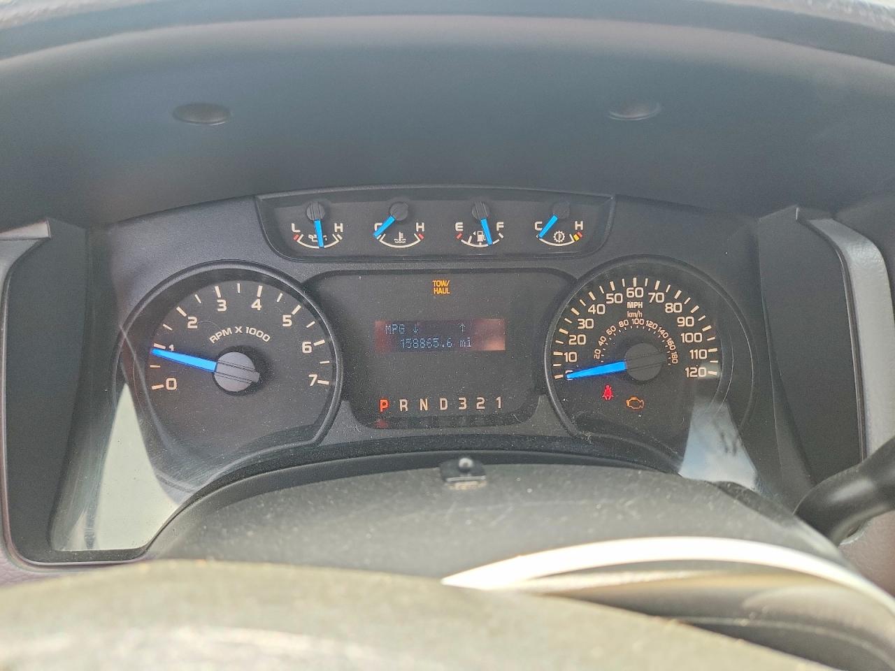 2014 Ford F150 White vin: 1FTMF1CM4EKF16362
