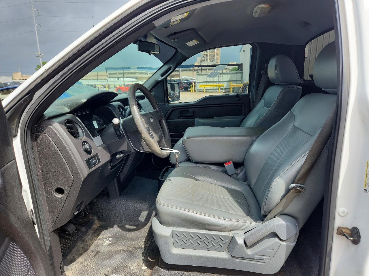 2011 Ford F150 White vin: 1FTMF1CM5BFC69776