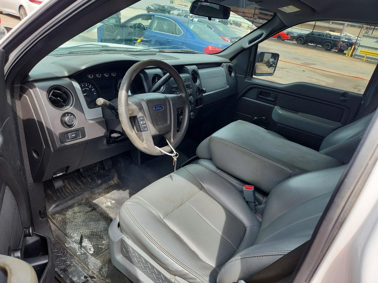 2011 Ford F150 White vin: 1FTMF1CM5BFC69776