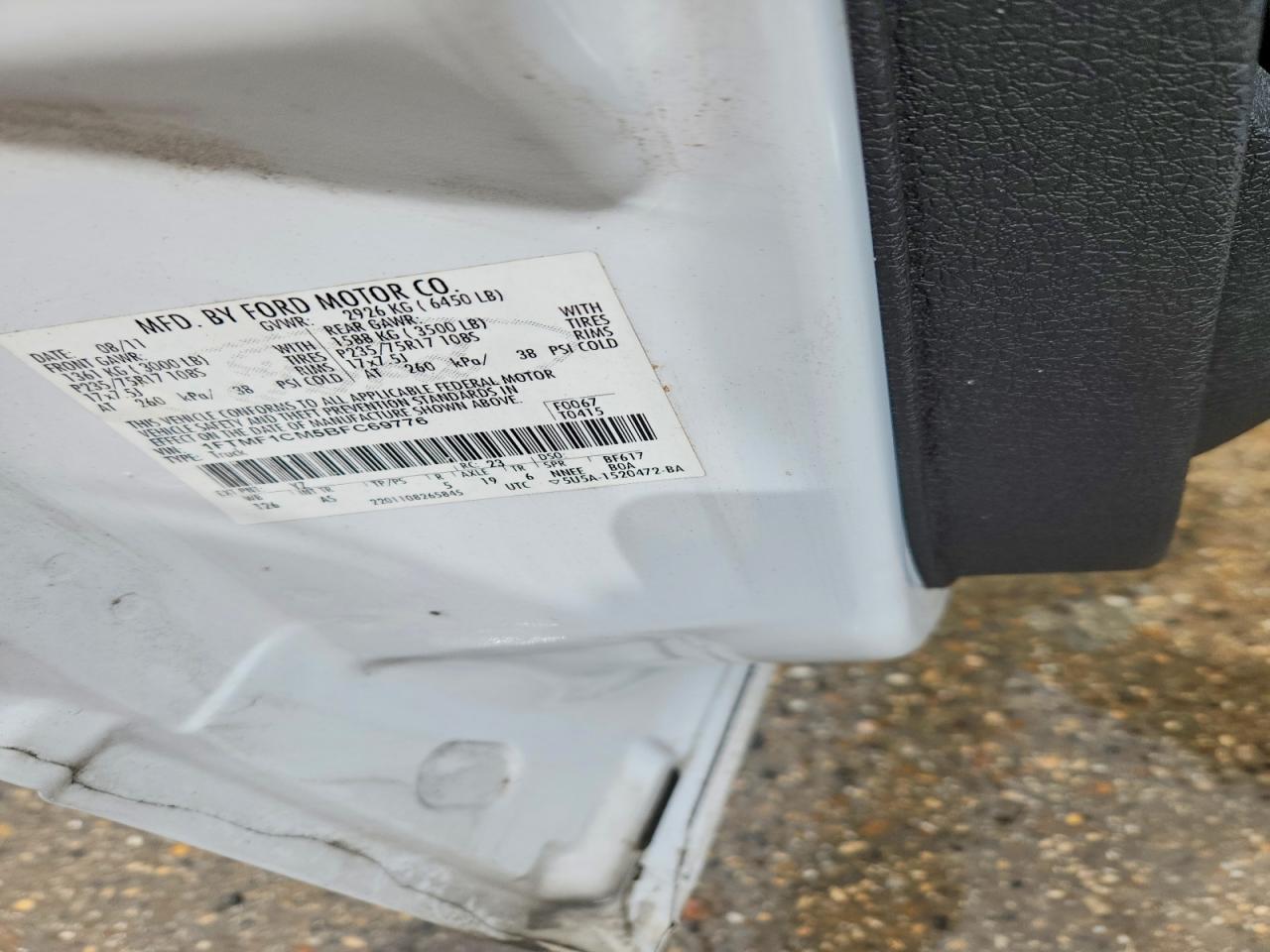 2011 Ford F150 White vin: 1FTMF1CM5BFC69776
