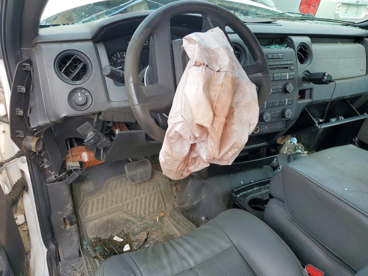 2011 Ford F150 Белый vin: 1FTMF1CM5BKD30163