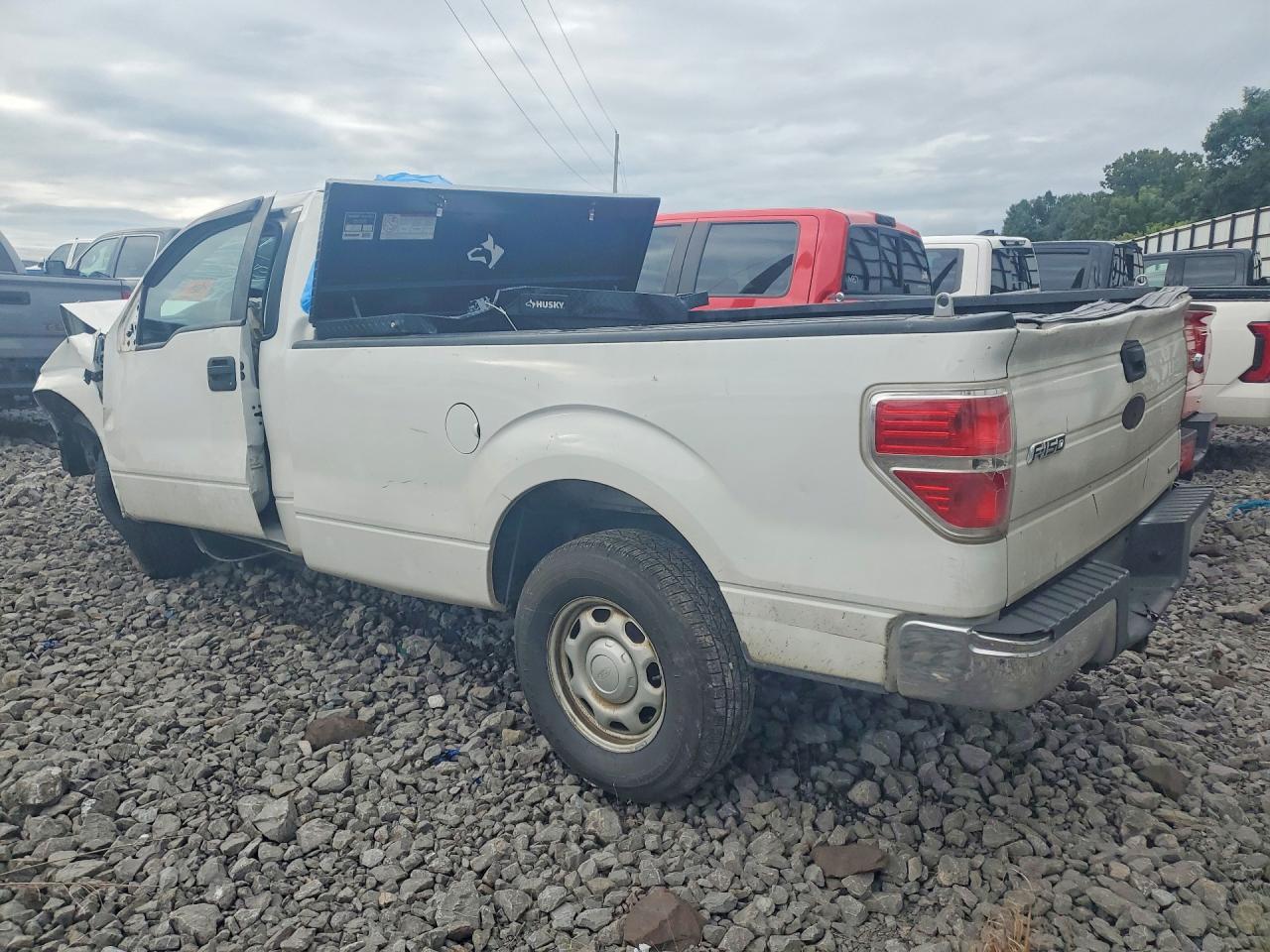 2011 Ford F150 Белый vin: 1FTMF1CM5BKD30163