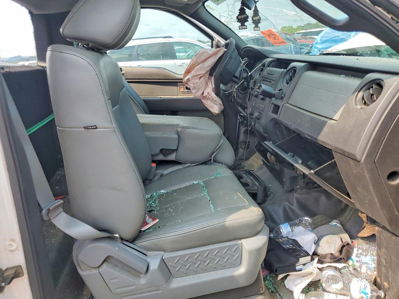 2011 Ford F150 Белый vin: 1FTMF1CM5BKD30163