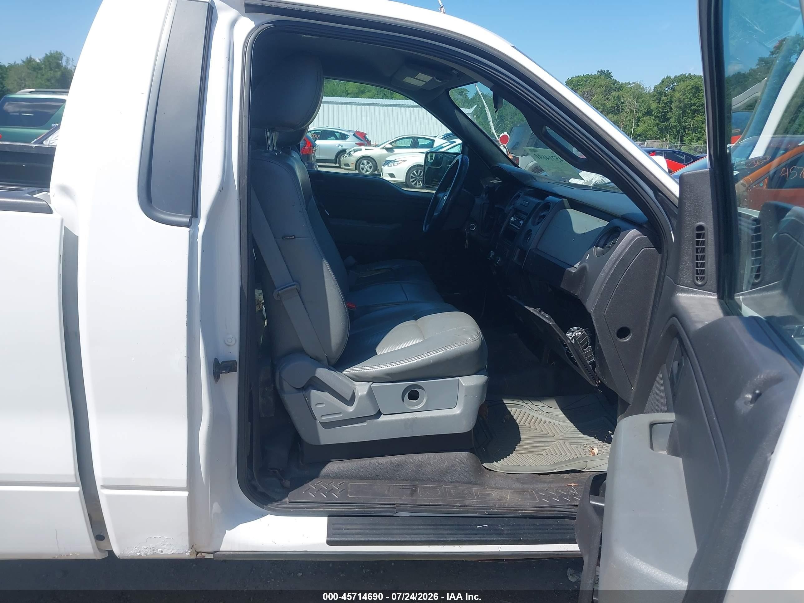 2011 Ford F-150 Xl White vin: 1FTMF1CM5BKD33175