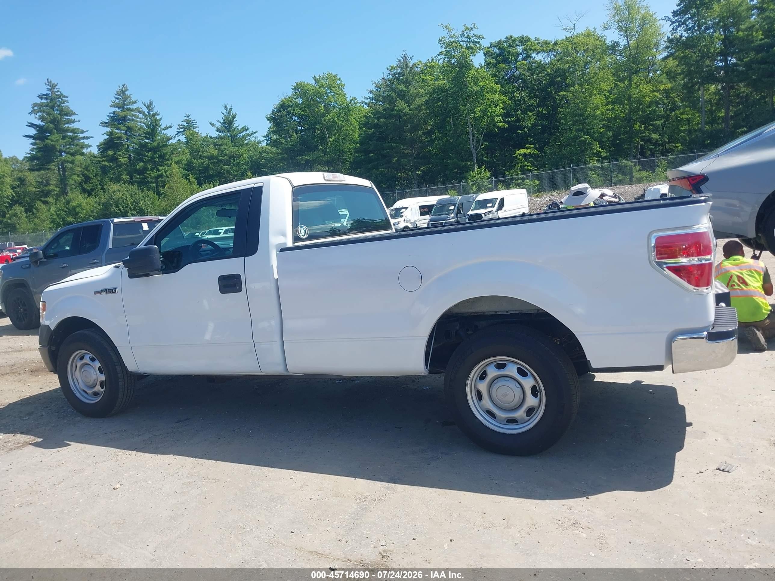2011 Ford F-150 Xl White vin: 1FTMF1CM5BKD33175