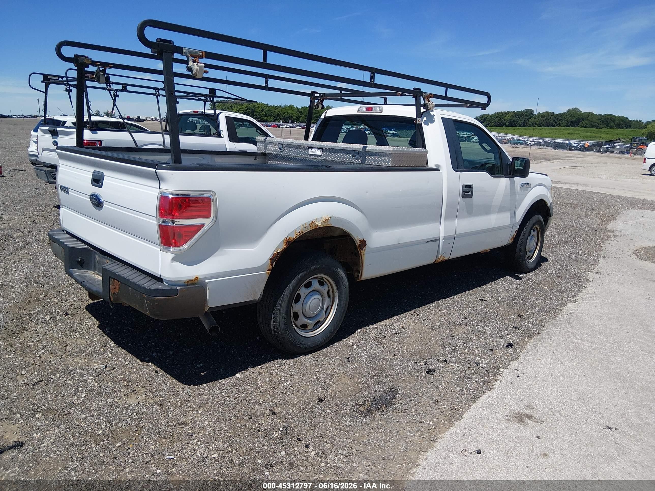 2011 Ford F-150 Xl Белый vin: 1FTMF1CM5BKD34648