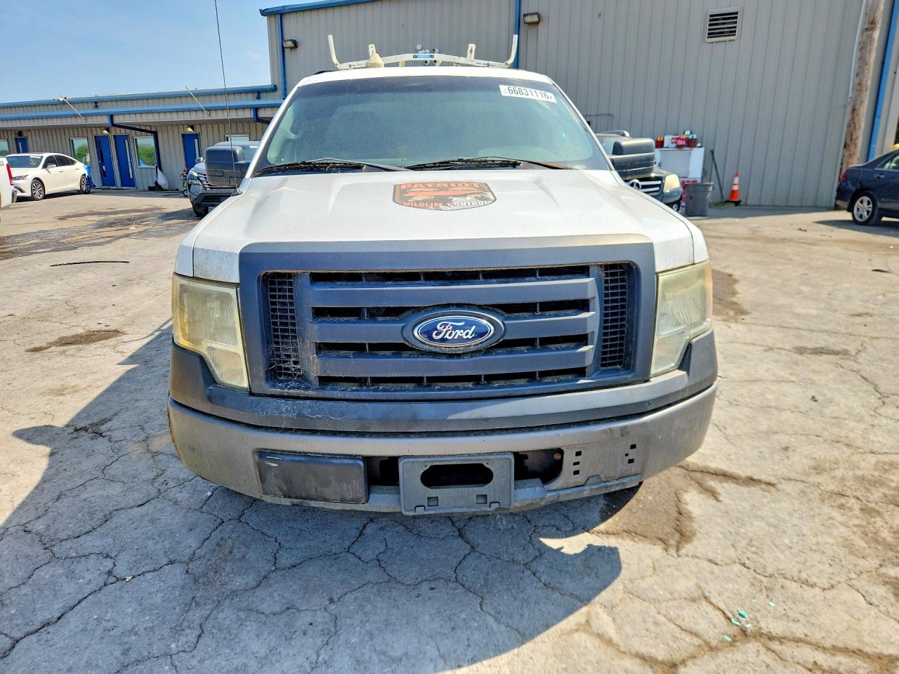 2011 Ford F150 White vin: 1FTMF1CM5BKD84708
