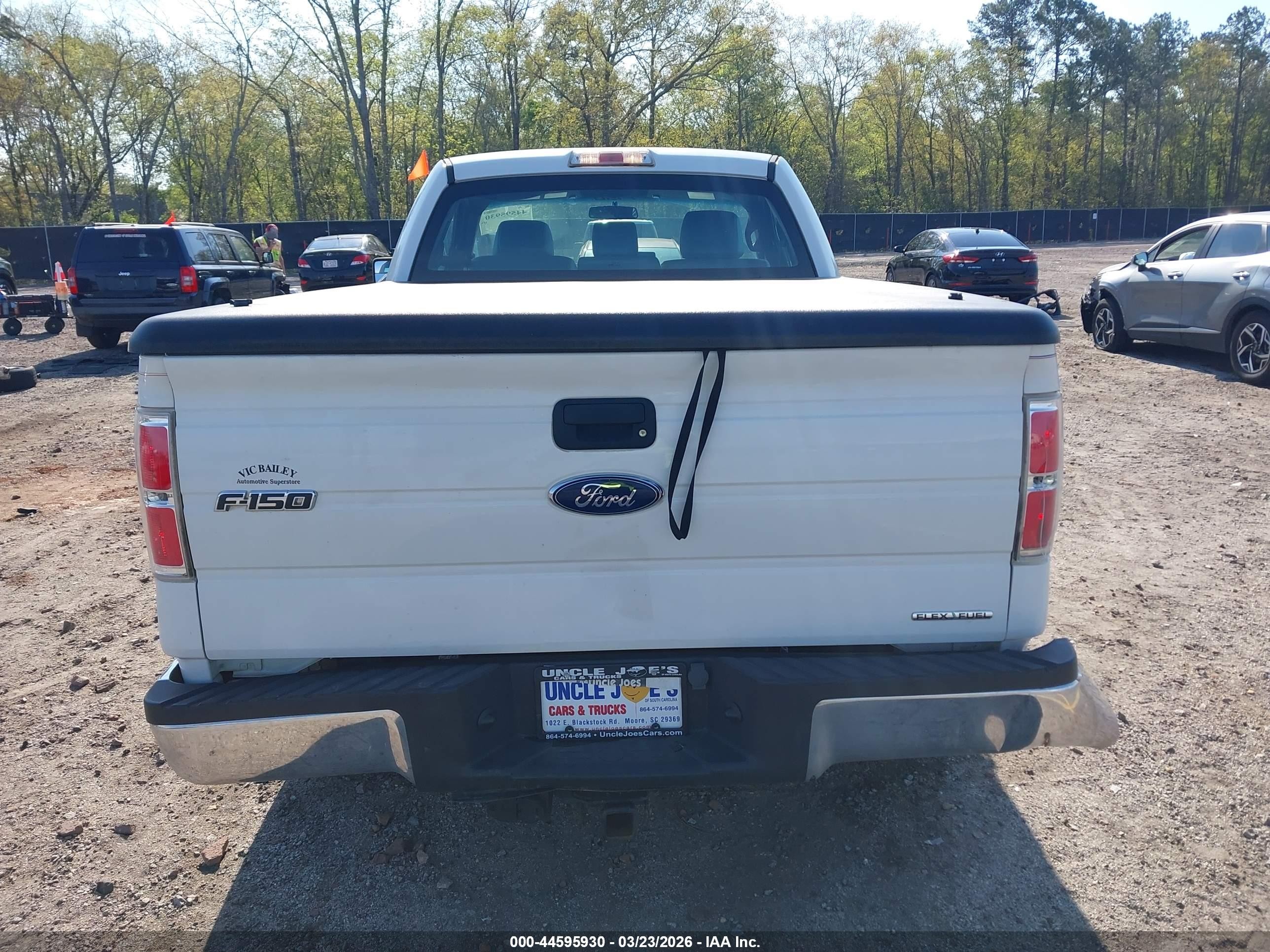 2012 Ford F-150 Xl White vin: 1FTMF1CM5CFC82044