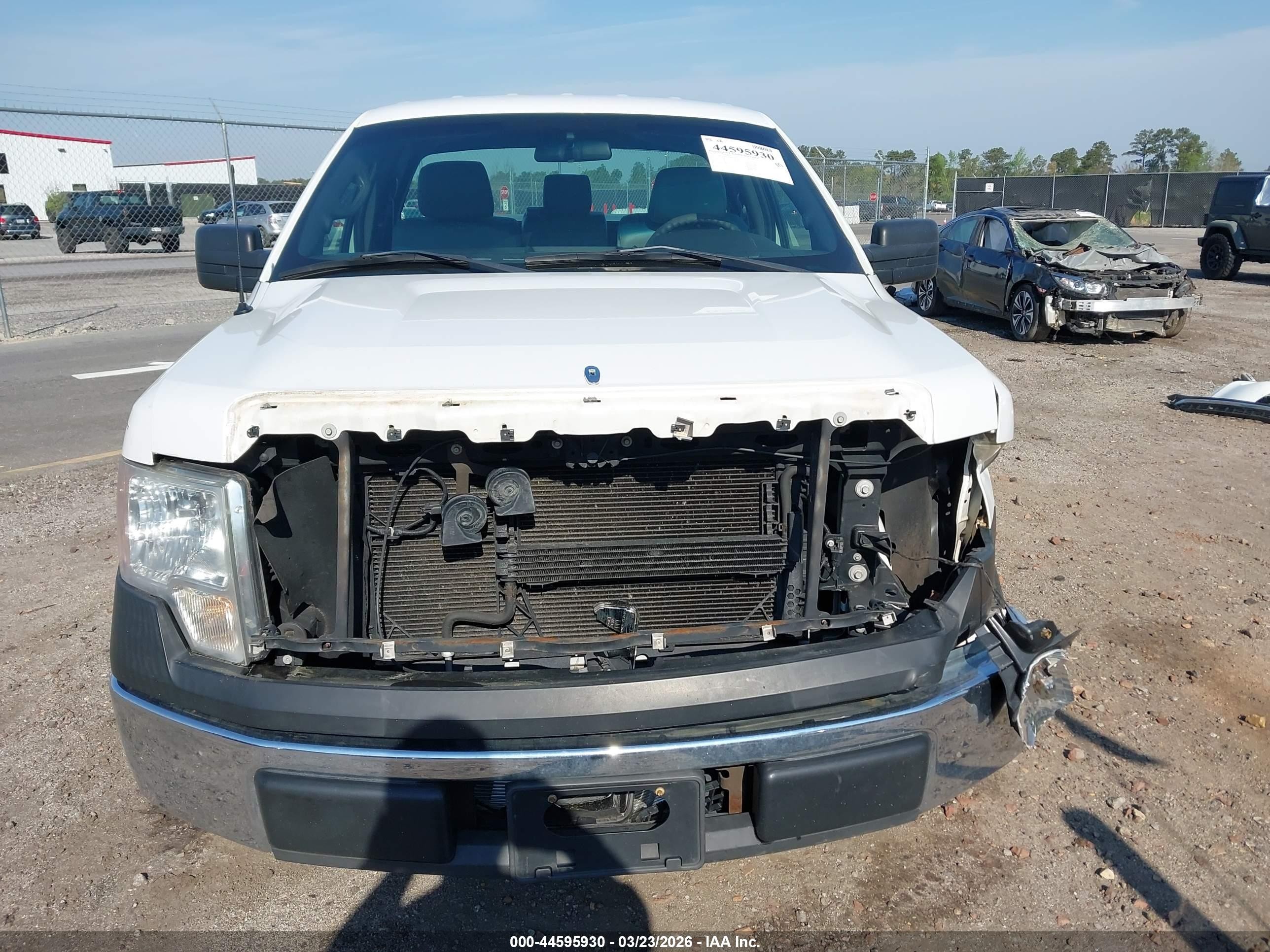 2012 Ford F-150 Xl White vin: 1FTMF1CM5CFC82044