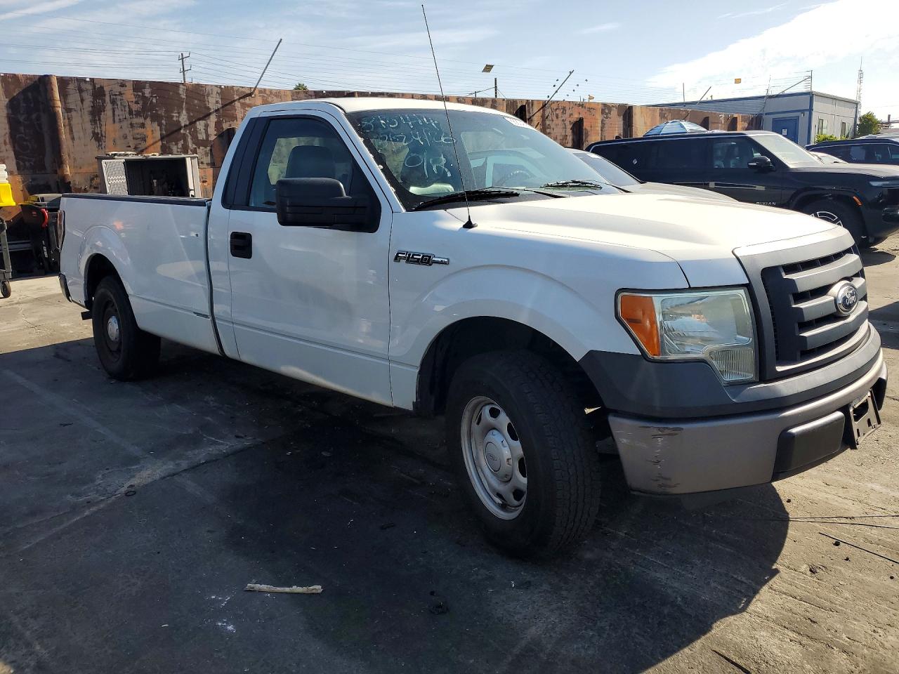 2012 Ford F150 Белый vin: 1FTMF1CM5CKD66002