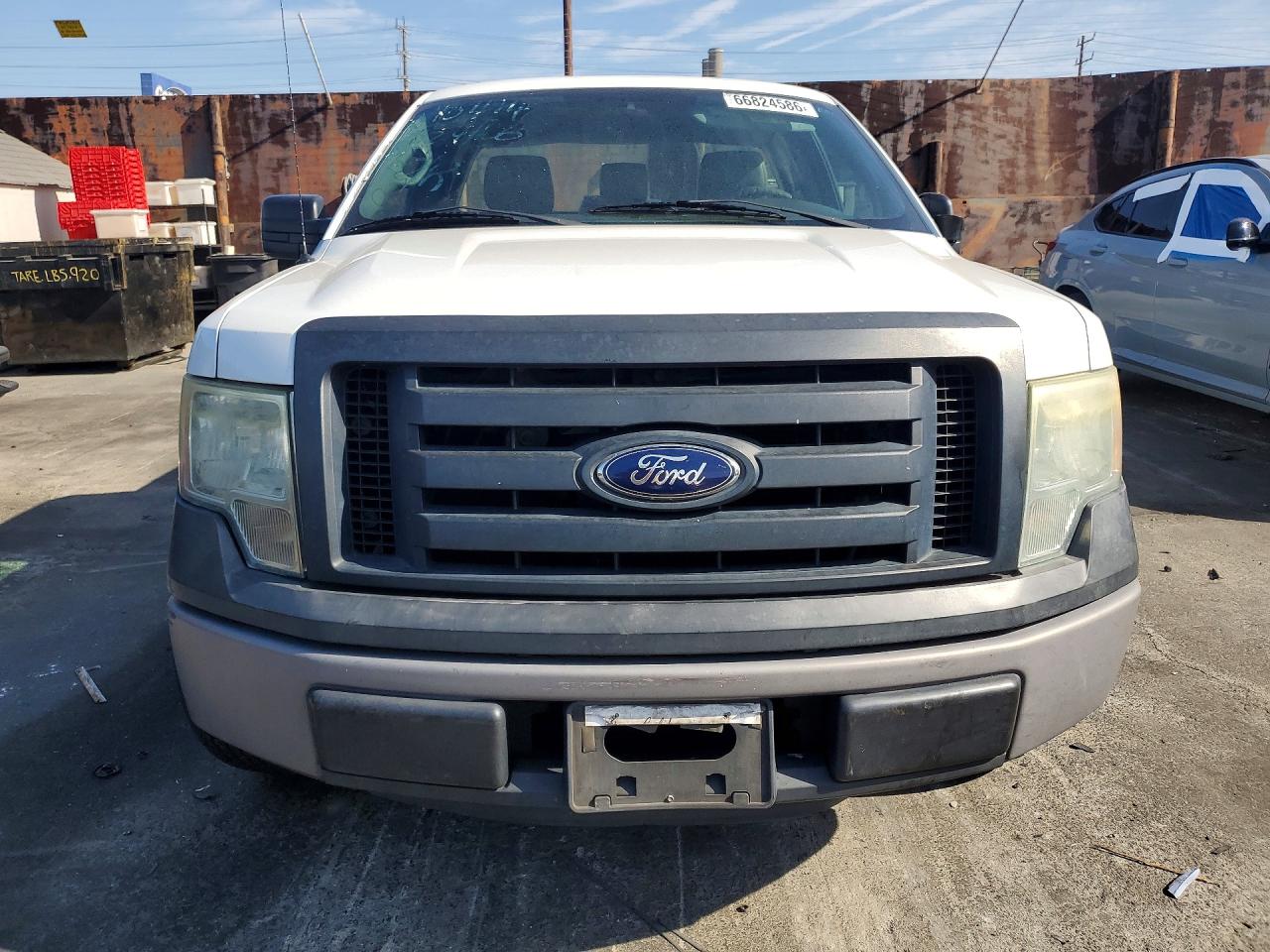2012 Ford F150 Белый vin: 1FTMF1CM5CKD66002