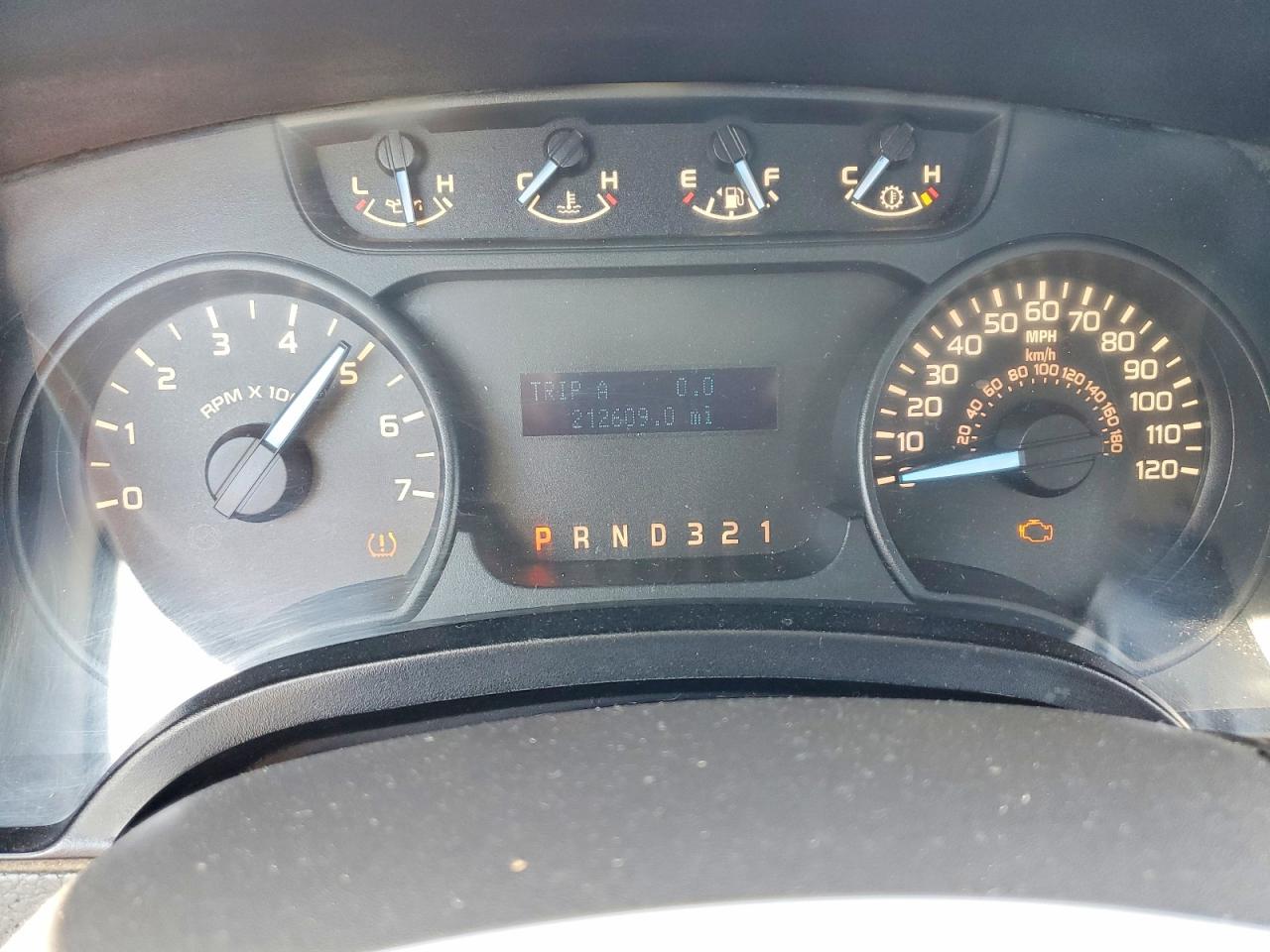 2012 Ford F150 Белый vin: 1FTMF1CM5CKD66002