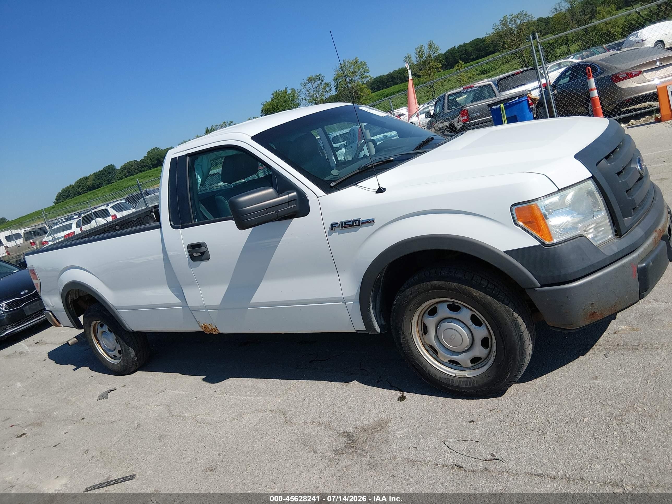 2012 Ford F-150 Xl Белый vin: 1FTMF1CM5CKE40227