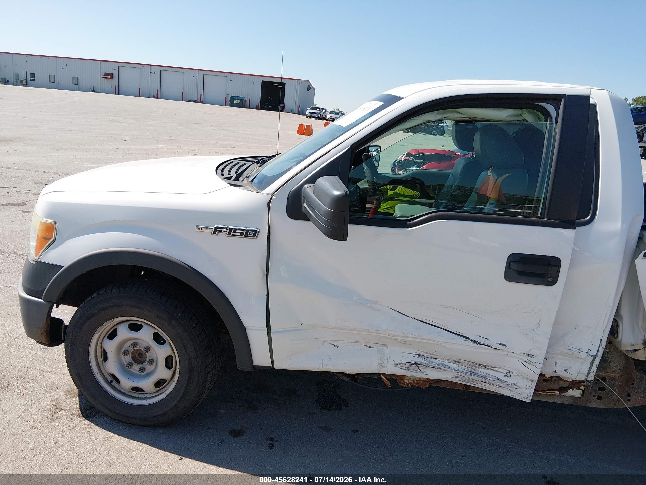 2012 Ford F-150 Xl Белый vin: 1FTMF1CM5CKE40227