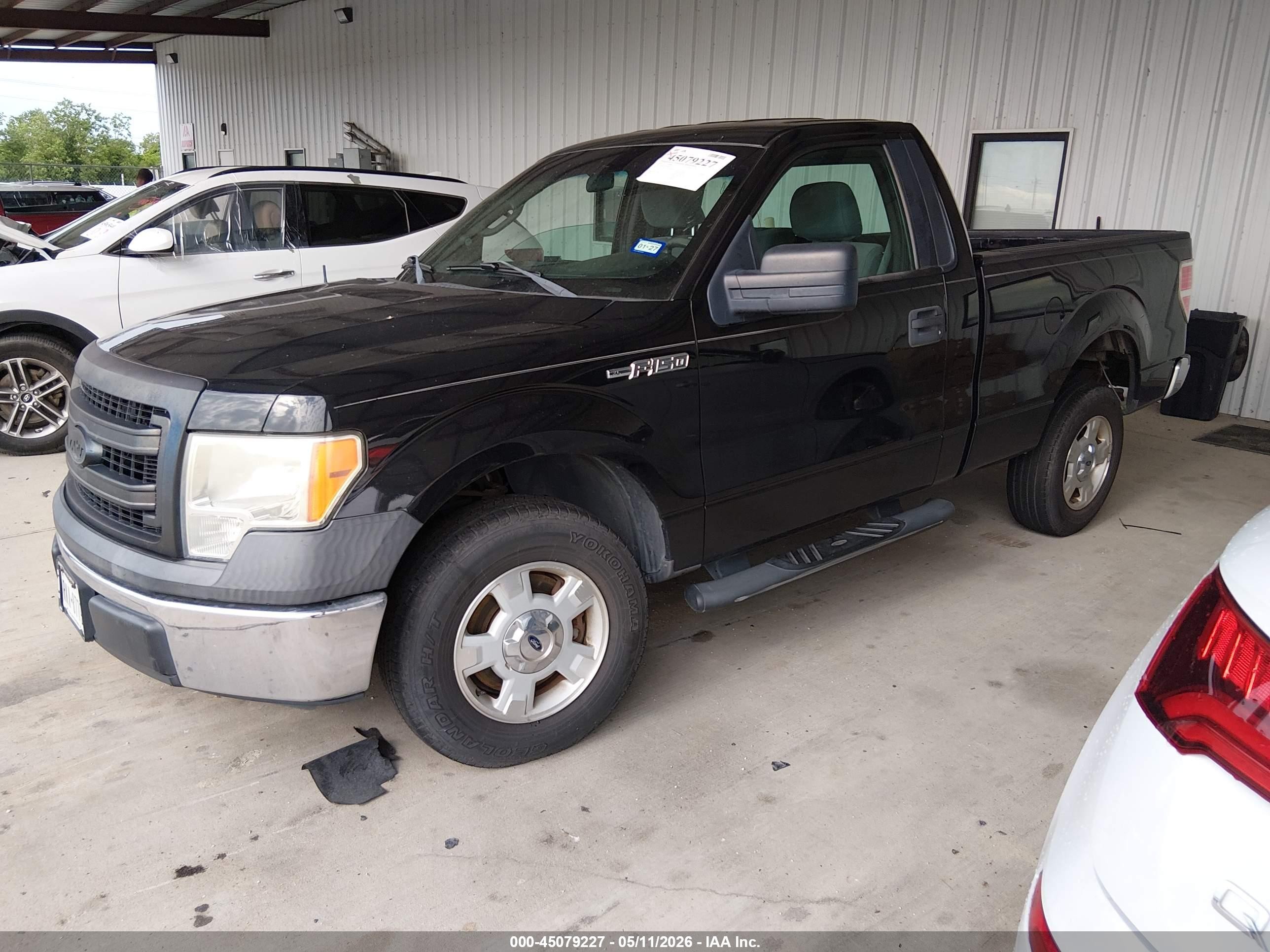 2013 Ford F-150 Xl Black vin: 1FTMF1CM5DFE02412