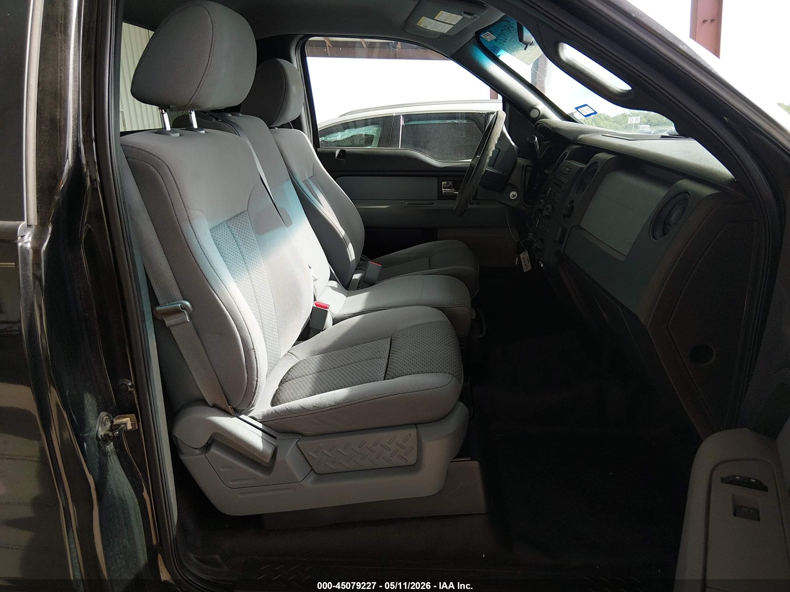 2013 Ford F-150 Xl Black vin: 1FTMF1CM5DFE02412